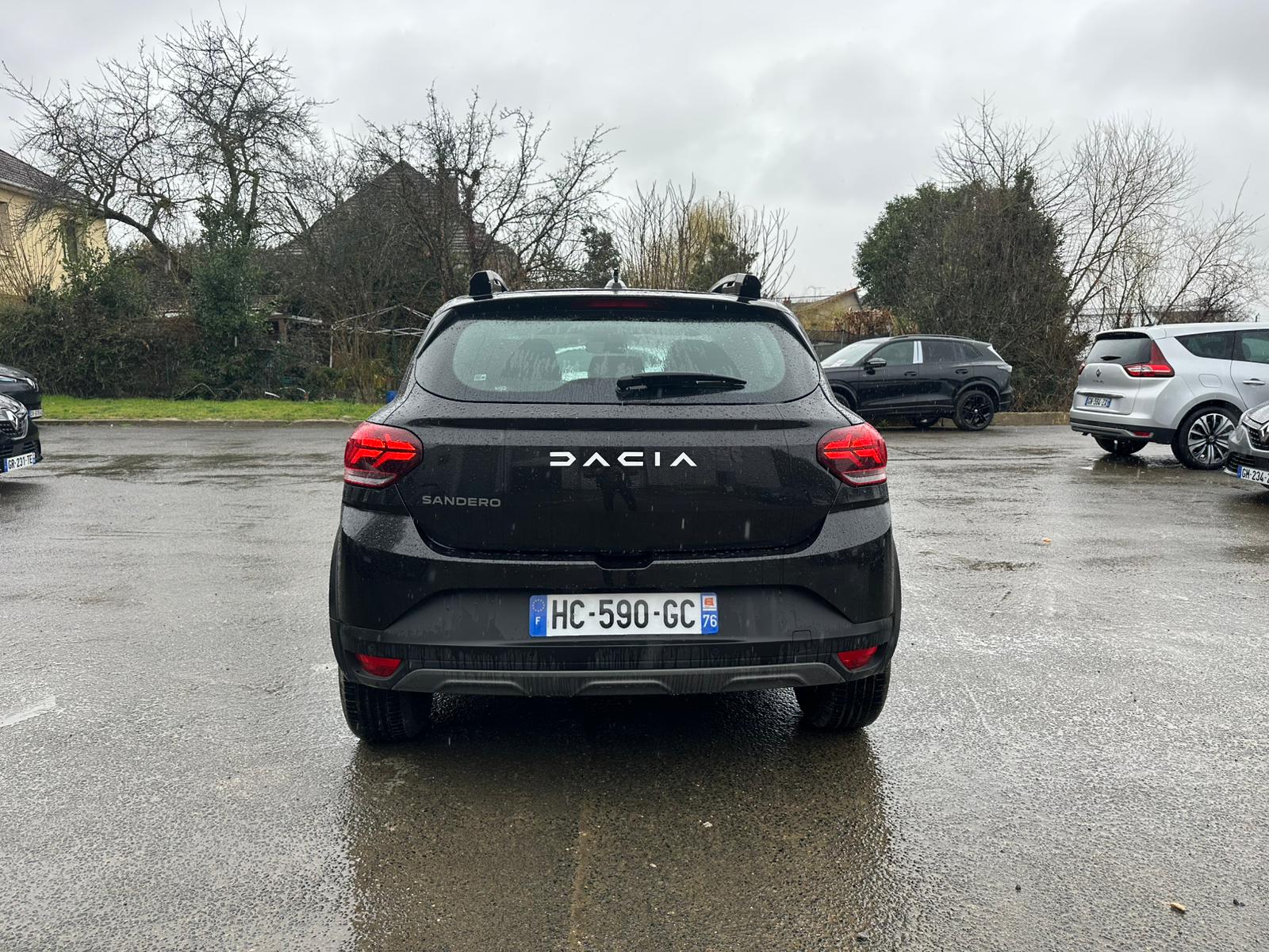 Achat DACIA SANDERO 1.0 ECO-G 100CH EXPRESSION – GPL 05/03/2025 en France pour importation en Algérie (Occasion). Spécialiste Export -3 ans, CCR, Mujahid chez DJ CAR. Réf w2hb2dh6l