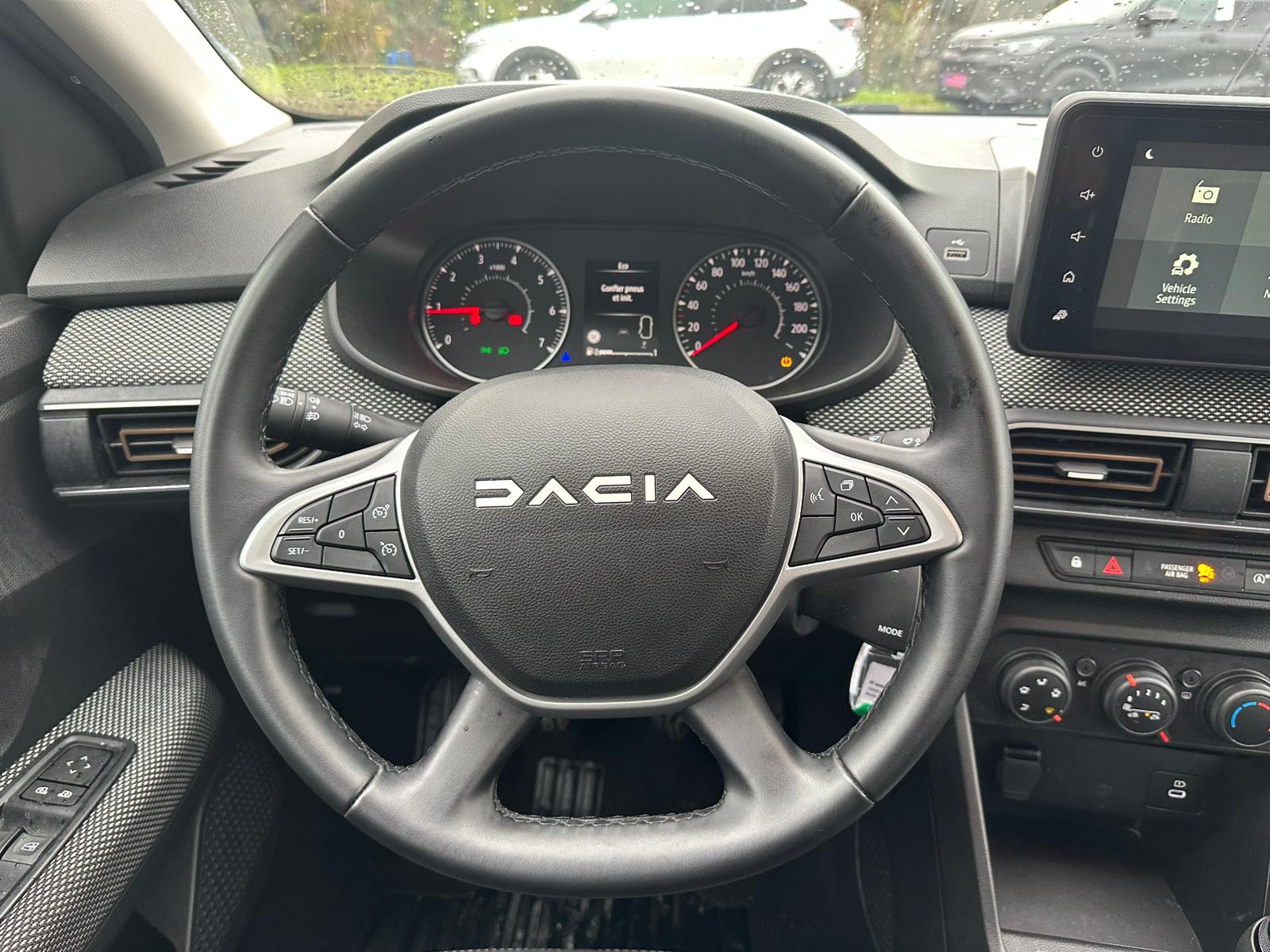 Achat DACIA SANDERO 1.0 ECO-G 100CH EXPRESSION – GPL 05/03/2025 en France pour importation en Algérie (Occasion). Spécialiste Export -3 ans, CCR, Mujahid chez DJ CAR. Réf w2hb2dh6l