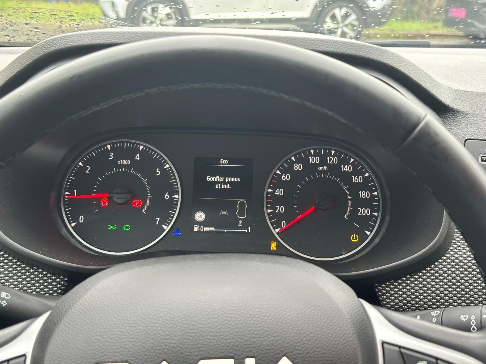 Achat DACIA SANDERO 1.0 ECO-G 100CH EXPRESSION – GPL 05/03/2025 en France pour importation en Algérie (Occasion). Spécialiste Export -3 ans, CCR, Mujahid chez DJ CAR. Réf w2hb2dh6l