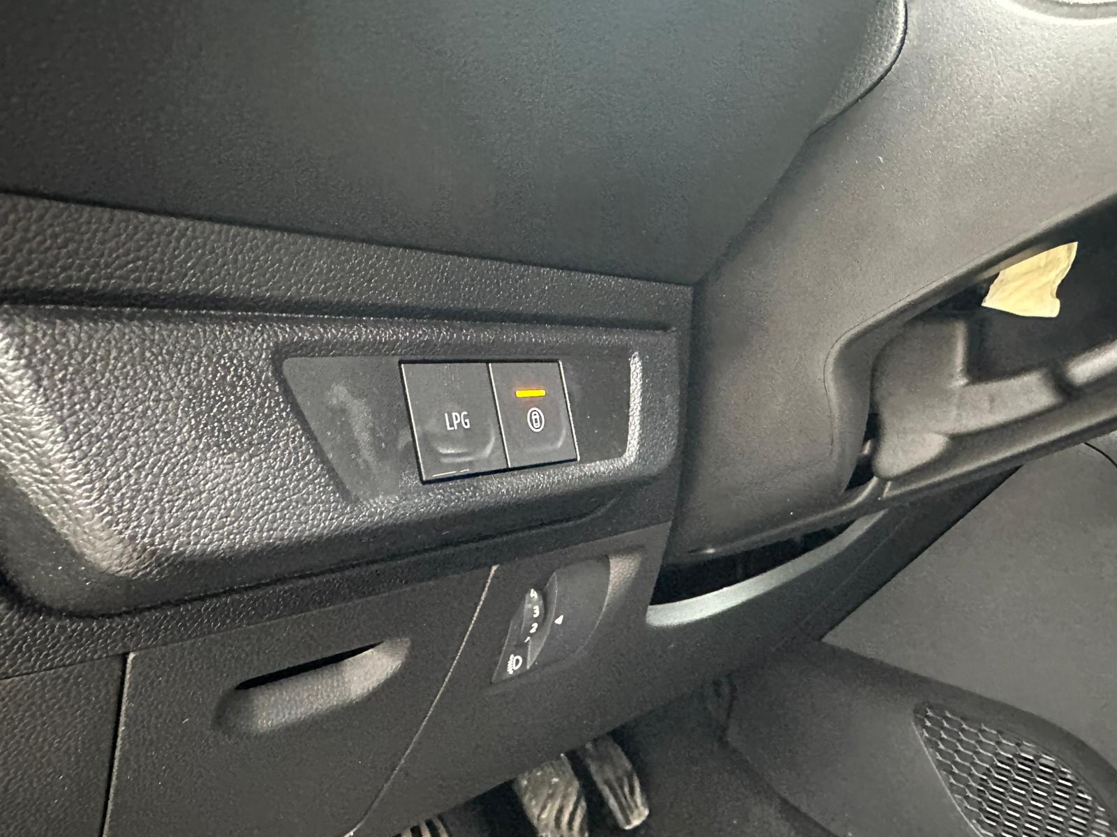 Achat DACIA SANDERO 1.0 ECO-G 100CH EXPRESSION – GPL 05/03/2025 en France pour importation en Algérie (Occasion). Spécialiste Export -3 ans, CCR, Mujahid chez DJ CAR. Réf w2hb2dh6l