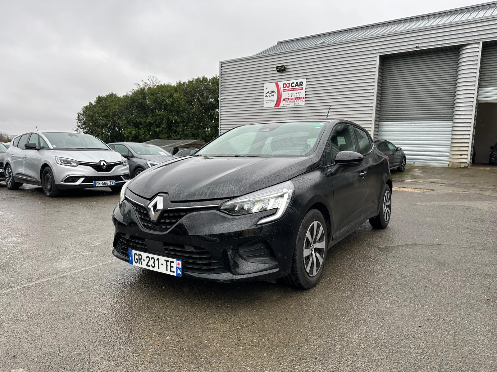 Achat RENAULT CLIO V 1.0 TCe 90 Equilibre – 5P 11/10/2023 en France pour importation en Algérie (Occasion). Spécialiste Export -3 ans, CCR, Mujahid chez DJ CAR. Réf qguut9ii1