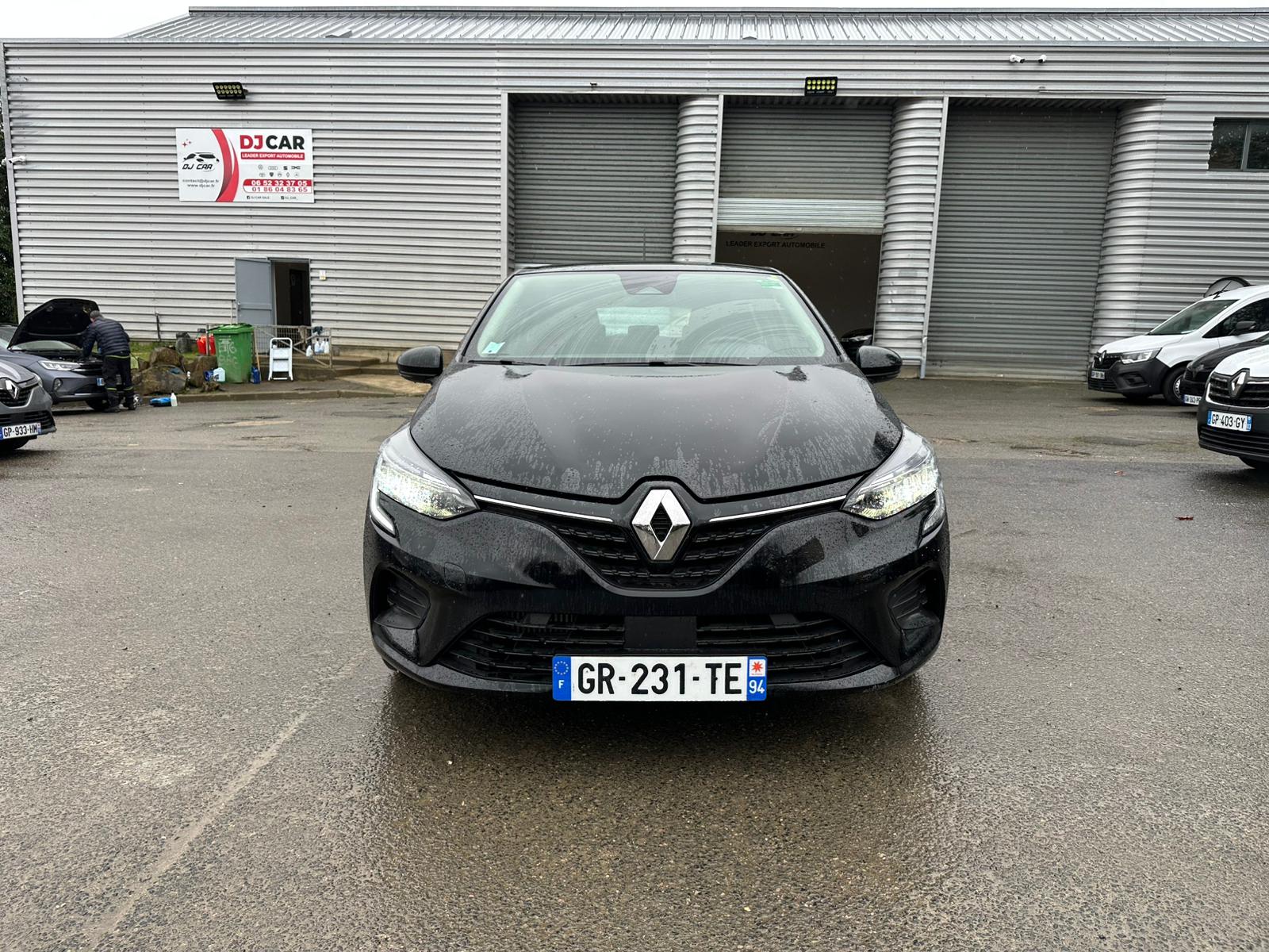 Achat RENAULT CLIO V 1.0 TCe 90 Equilibre – 5P 11/10/2023 en France pour importation en Algérie (Occasion). Spécialiste Export -3 ans, CCR, Mujahid chez DJ CAR. Réf qguut9ii1