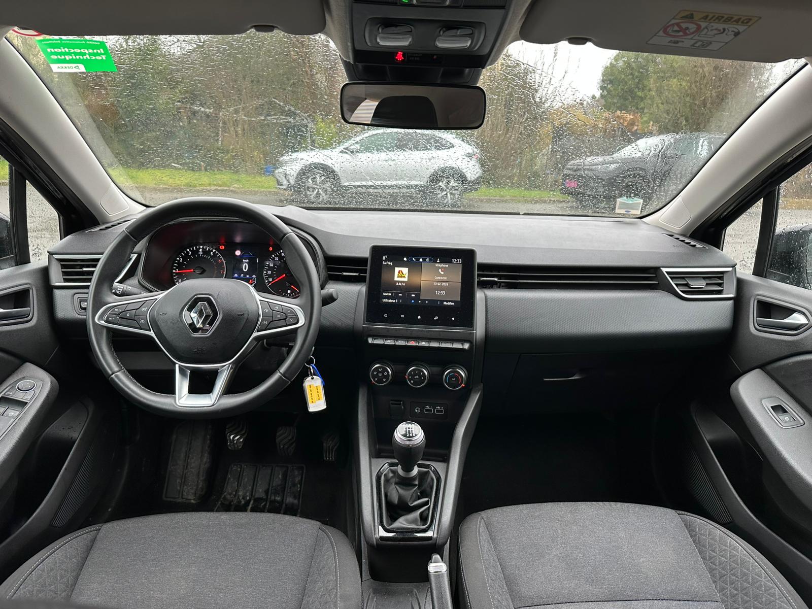 Achat RENAULT CLIO V 1.0 TCe 90 Equilibre – 5P 11/10/2023 en France pour importation en Algérie (Occasion). Spécialiste Export -3 ans, CCR, Mujahid chez DJ CAR. Réf qguut9ii1
