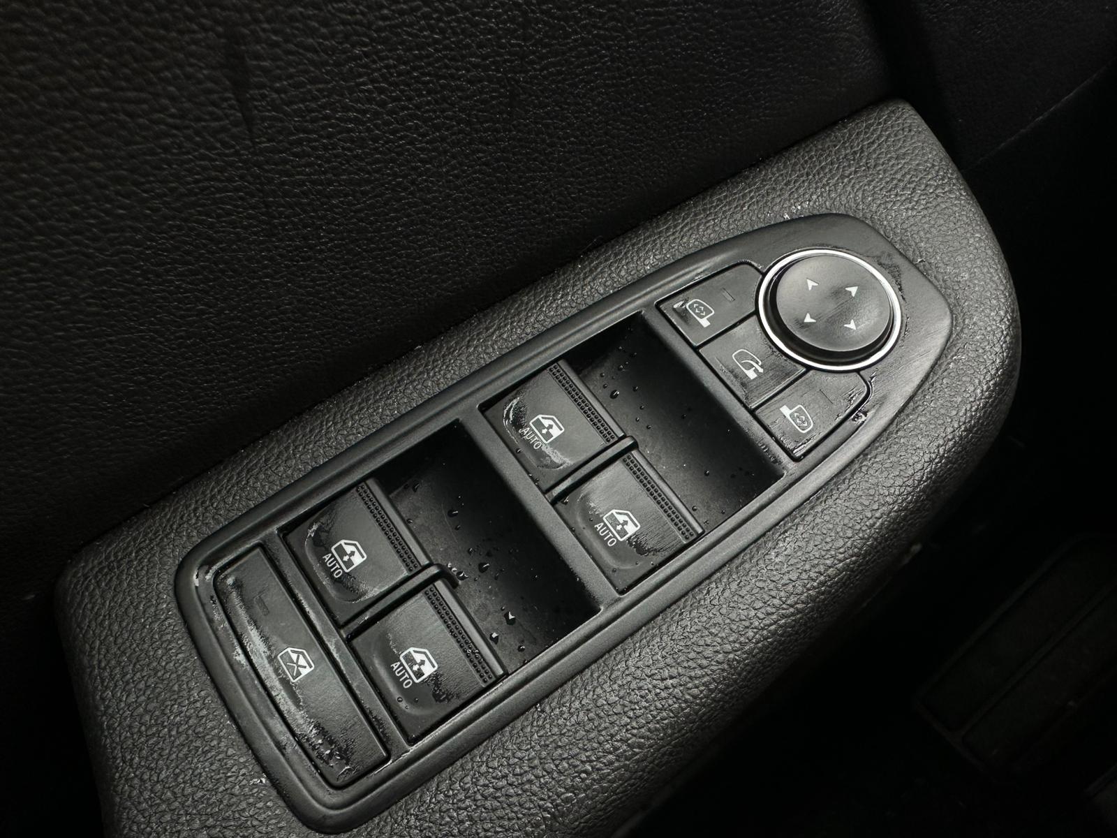 Achat RENAULT CLIO V 1.0 TCe 90 Evolution – 5P 05/03/2024 en France pour importation en Algérie (Occasion). Spécialiste Export -3 ans, CCR, Mujahid chez DJ CAR. Réf 9d2157w3