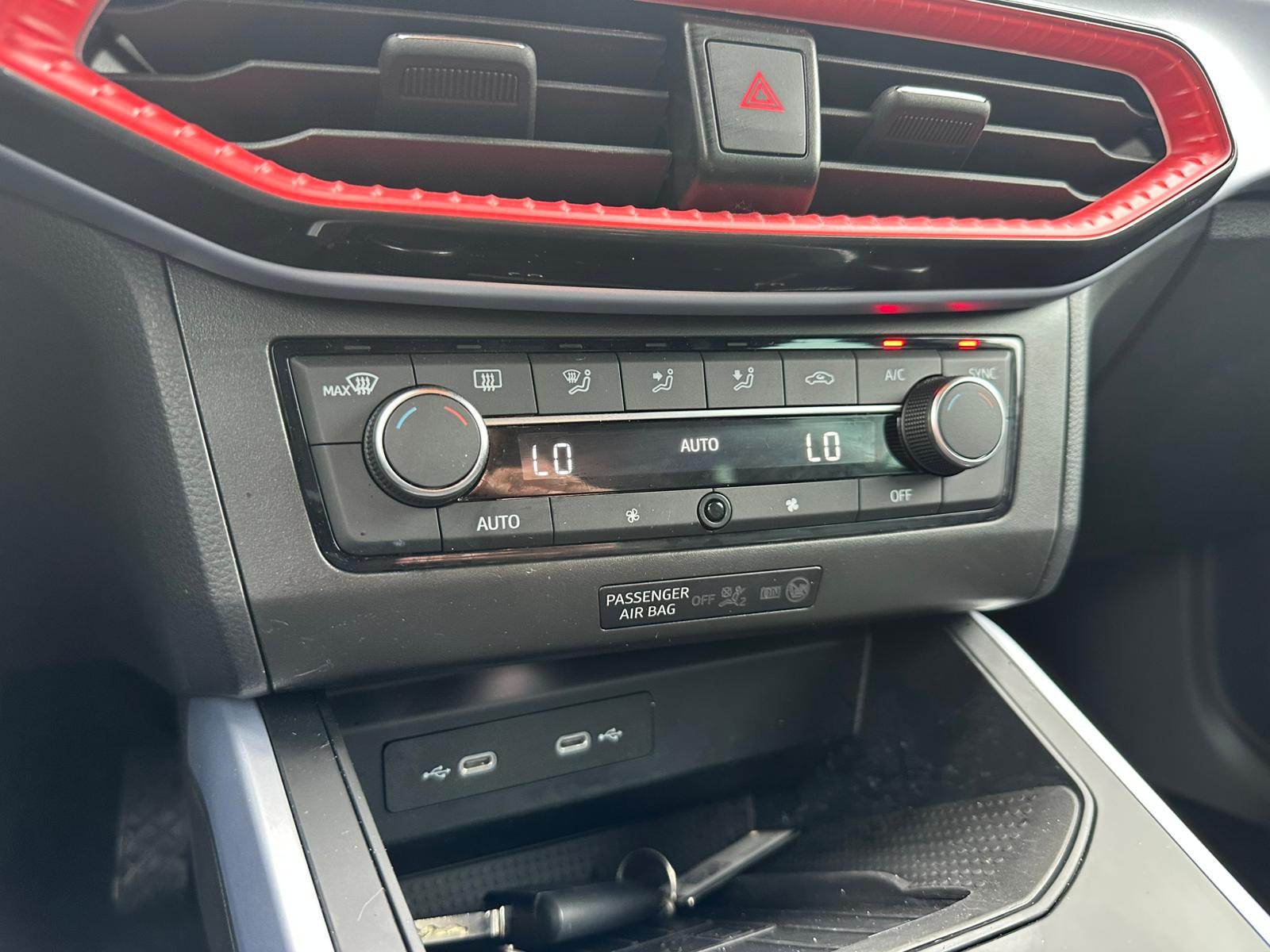 Achat SEAT ARONA PHASE 2 1,0 TSI 115CH FR EDITION SPECIALE 03/03/2025 en France pour importation en Algérie (Occasion). Spécialiste Export -3 ans, CCR, Mujahid chez DJ CAR. Réf bwh4kryw