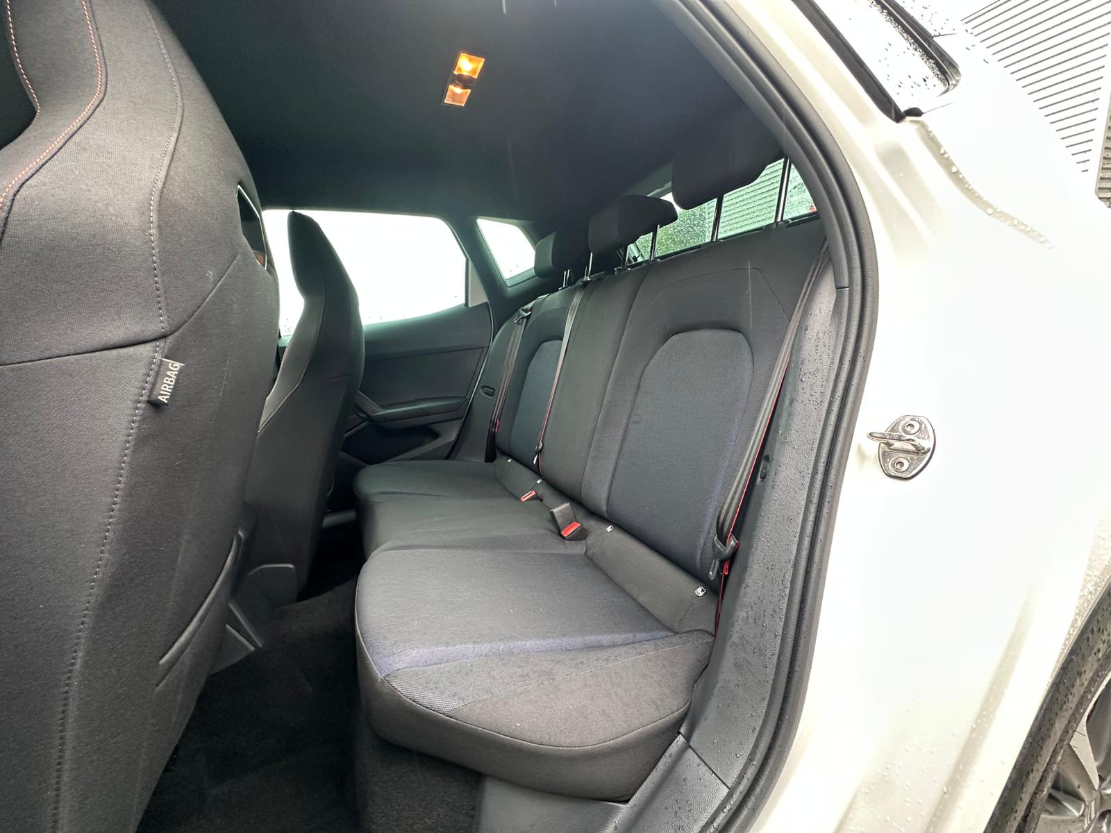 Achat SEAT ARONA PHASE 2 1,0 TSI 115CH FR EDITION SPECIALE 03/03/2025 en France pour importation en Algérie (Occasion). Spécialiste Export -3 ans, CCR, Mujahid chez DJ CAR. Réf bwh4kryw