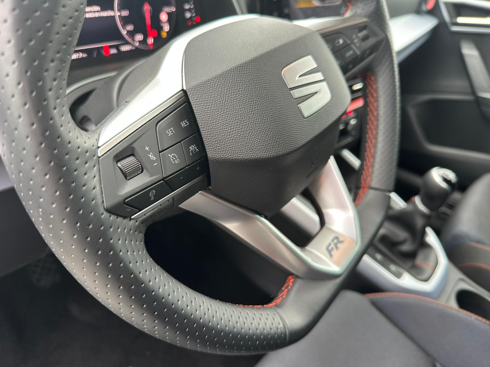 Achat SEAT ARONA PHASE 2 1,0 TSI 115CH FR EDITION SPECIALE 03/03/2025 en France pour importation en Algérie (Occasion). Spécialiste Export -3 ans, CCR, Mujahid chez DJ CAR. Réf bwh4kryw