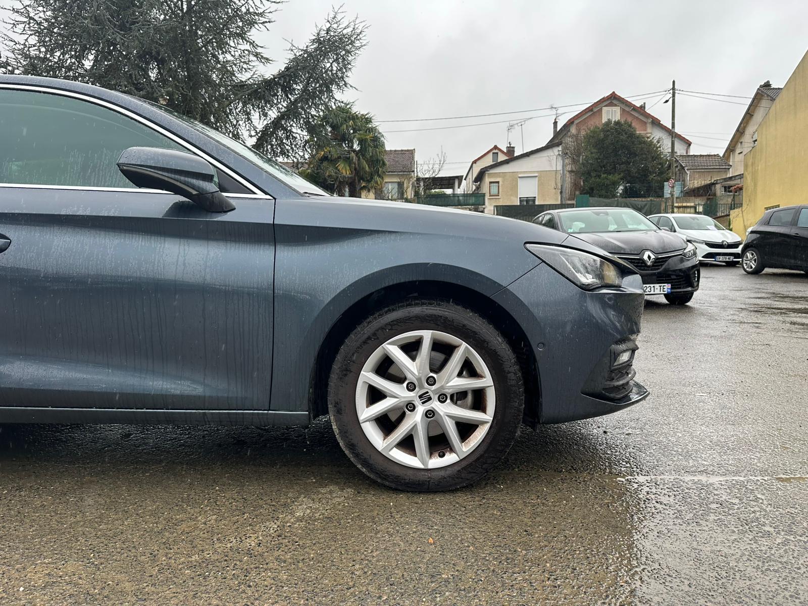 Achat SEAT LEON IV 1,5 TSI 115CV BVM STYLE 25 ANNIVERSAIRE 05/03/2025 en France pour importation en Algérie (Occasion). Spécialiste Export -3 ans, CCR, Mujahid chez DJ CAR. Réf 2bsr213