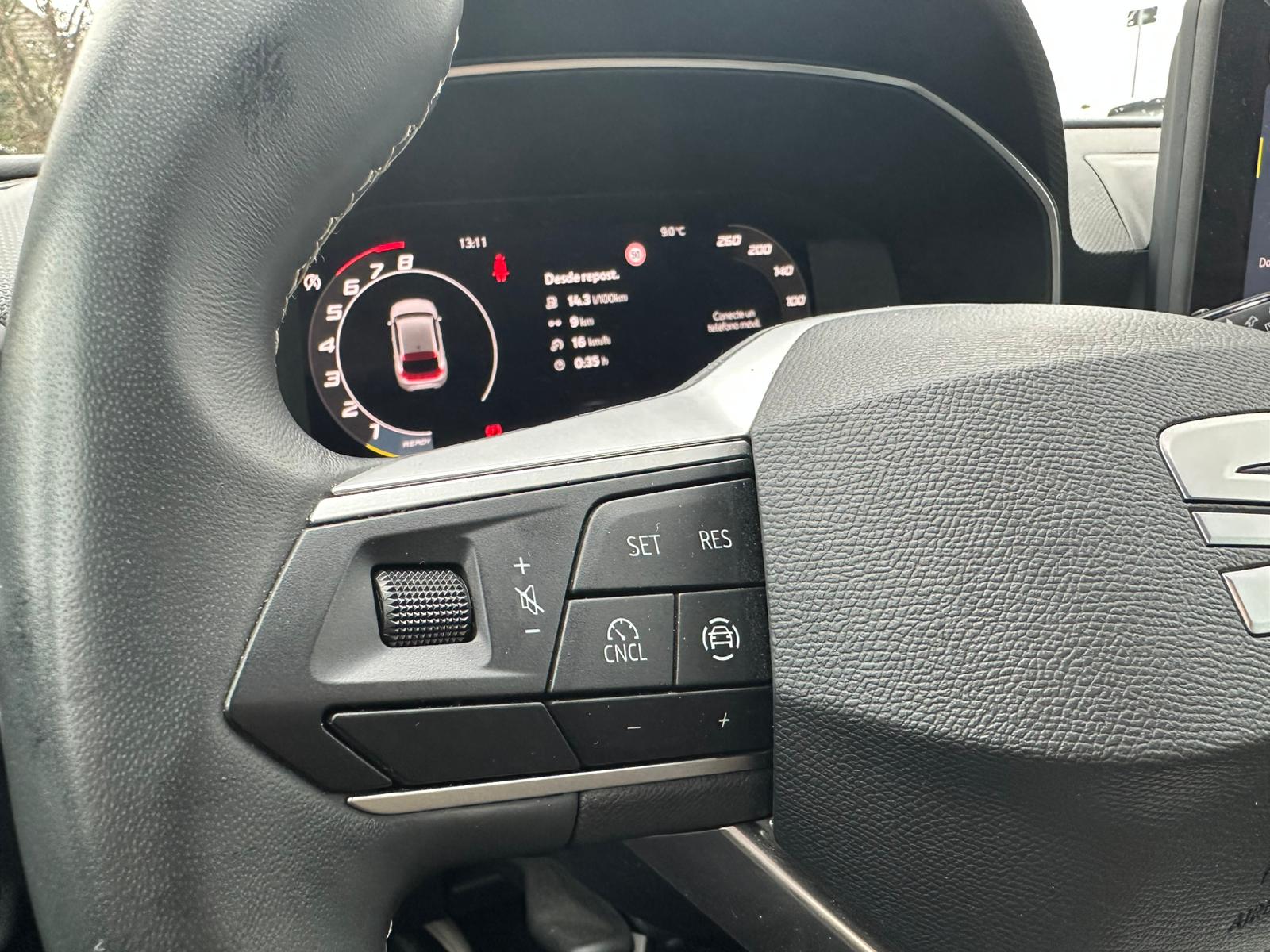 Achat SEAT LEON IV 1,5 TSI 115CV BVM STYLE 25 ANNIVERSAIRE 05/03/2025 en France pour importation en Algérie (Occasion). Spécialiste Export -3 ans, CCR, Mujahid chez DJ CAR. Réf 2bsr213