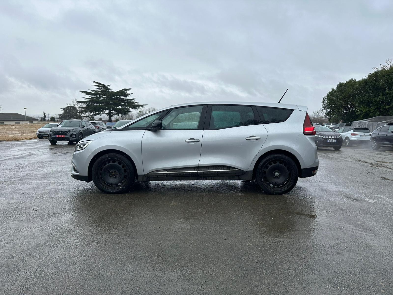 Achat RENAULT GRAND SCENIC IV 1.3 TCE 140CH EVOLUTION BVA – 7P 19/05/2023 en France pour importation en Algérie (Occasion). Spécialiste Export -3 ans, CCR, Mujahid chez DJ CAR. Réf 9nzlh91k5