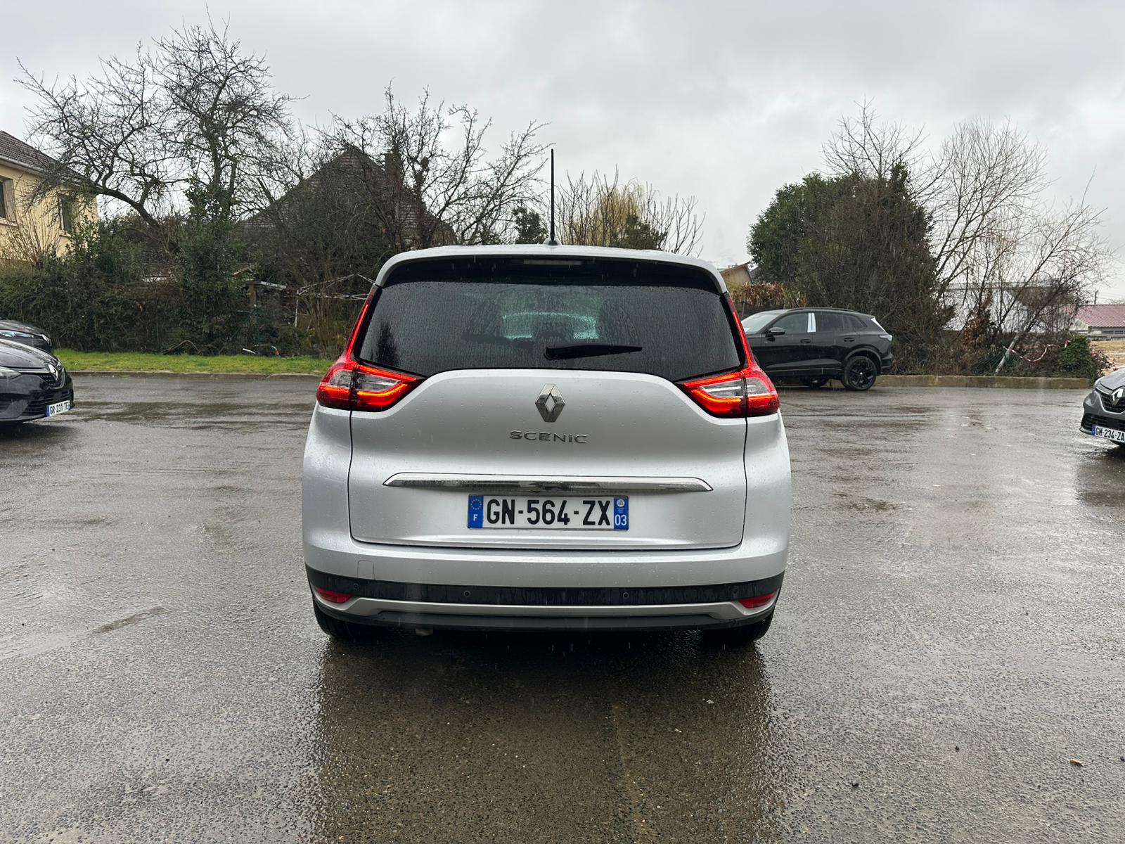 Achat RENAULT GRAND SCENIC IV 1.3 TCE 140CH EVOLUTION BVA – 7P 19/05/2023 en France pour importation en Algérie (Occasion). Spécialiste Export -3 ans, CCR, Mujahid chez DJ CAR. Réf 9nzlh91k5