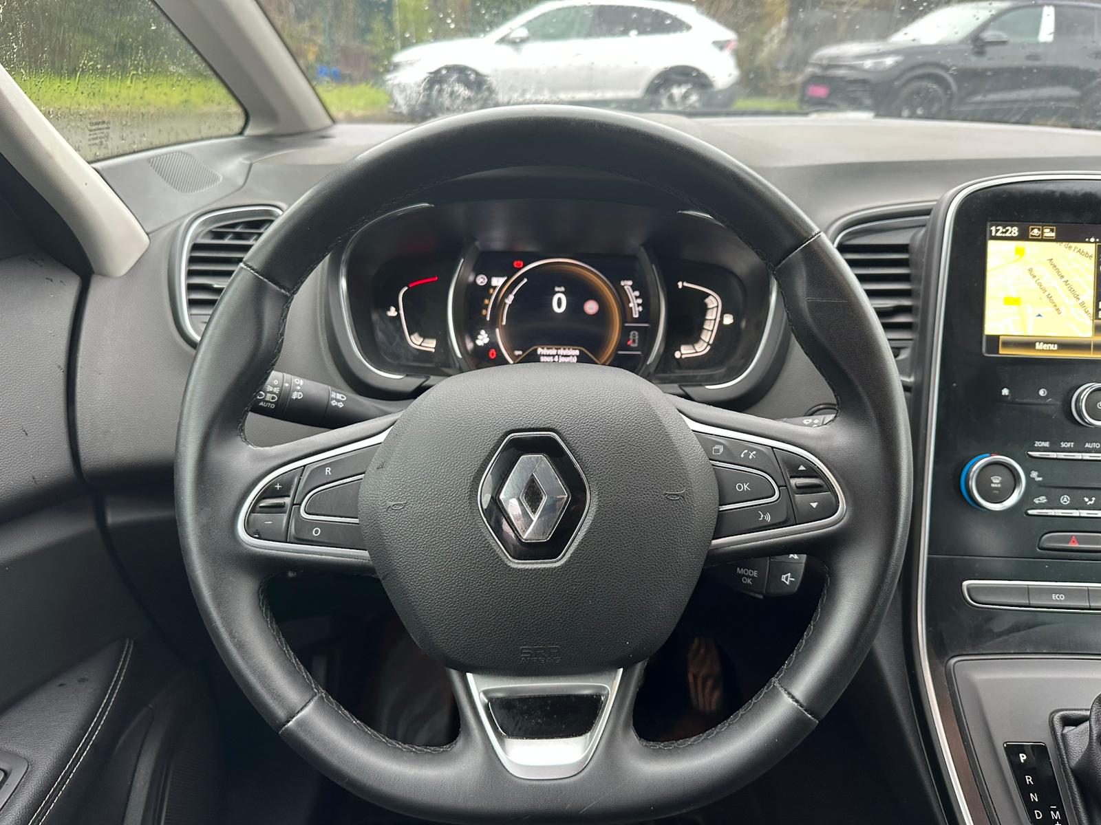 Achat RENAULT GRAND SCENIC IV 1.3 TCE 140CH EVOLUTION BVA – 7P 19/05/2023 en France pour importation en Algérie (Occasion). Spécialiste Export -3 ans, CCR, Mujahid chez DJ CAR. Réf 9nzlh91k5