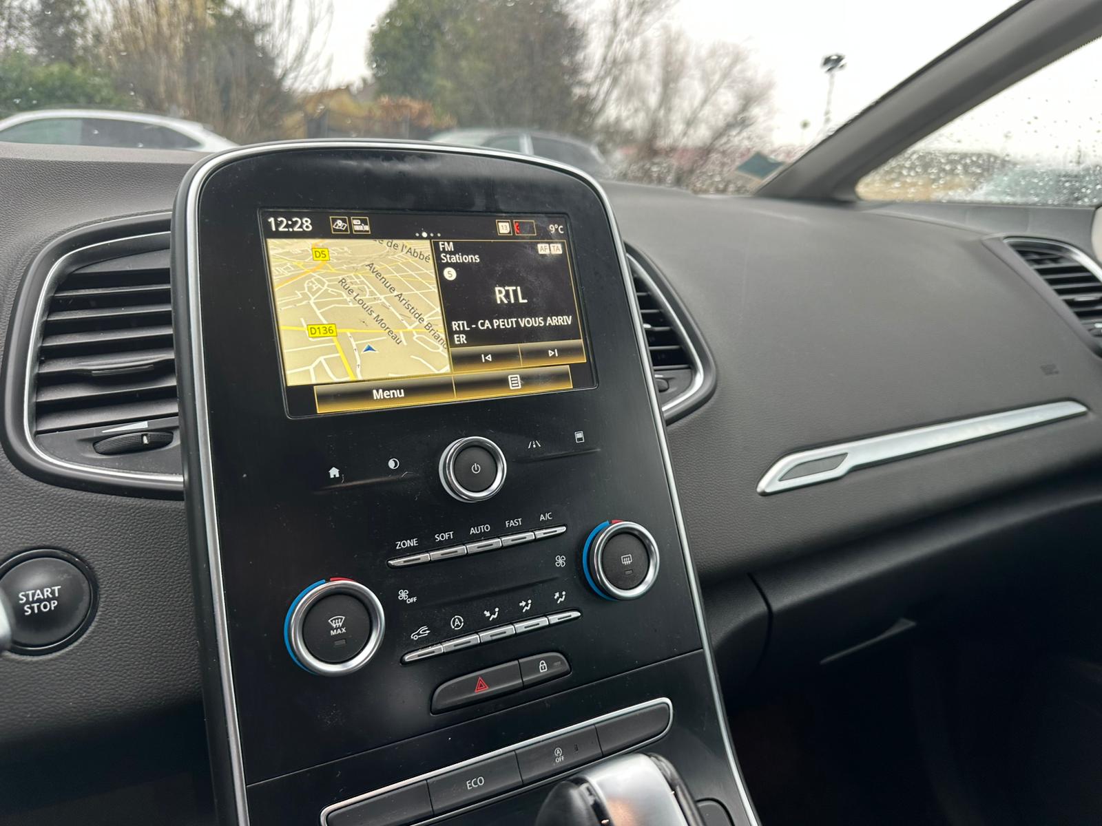 Achat RENAULT GRAND SCENIC IV 1.3 TCE 140CH EVOLUTION BVA – 7P 19/05/2023 en France pour importation en Algérie (Occasion). Spécialiste Export -3 ans, CCR, Mujahid chez DJ CAR. Réf 9nzlh91k5