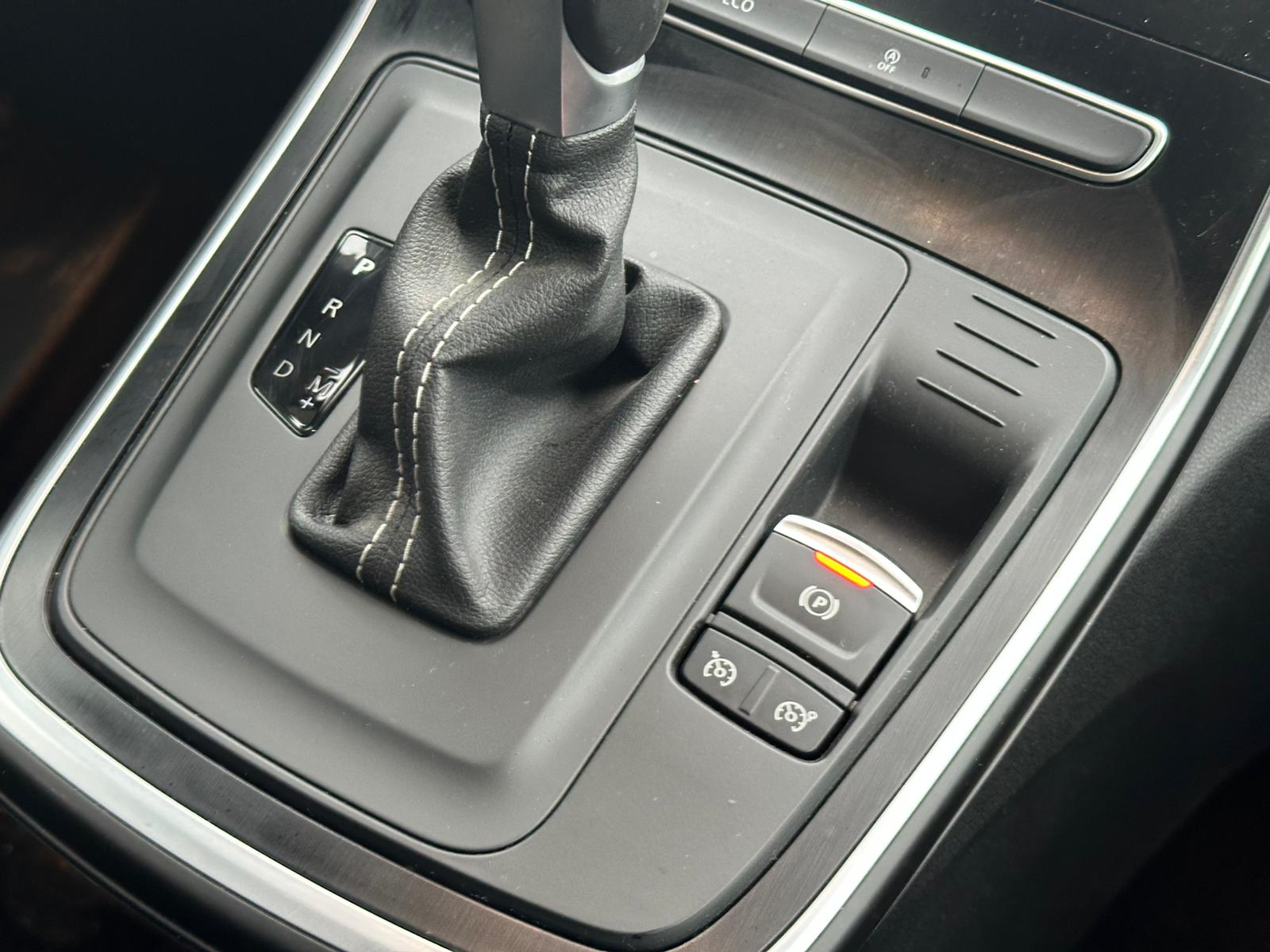 Achat RENAULT GRAND SCENIC IV 1.3 TCE 140CH EVOLUTION BVA – 7P 19/05/2023 en France pour importation en Algérie (Occasion). Spécialiste Export -3 ans, CCR, Mujahid chez DJ CAR. Réf 9nzlh91k5