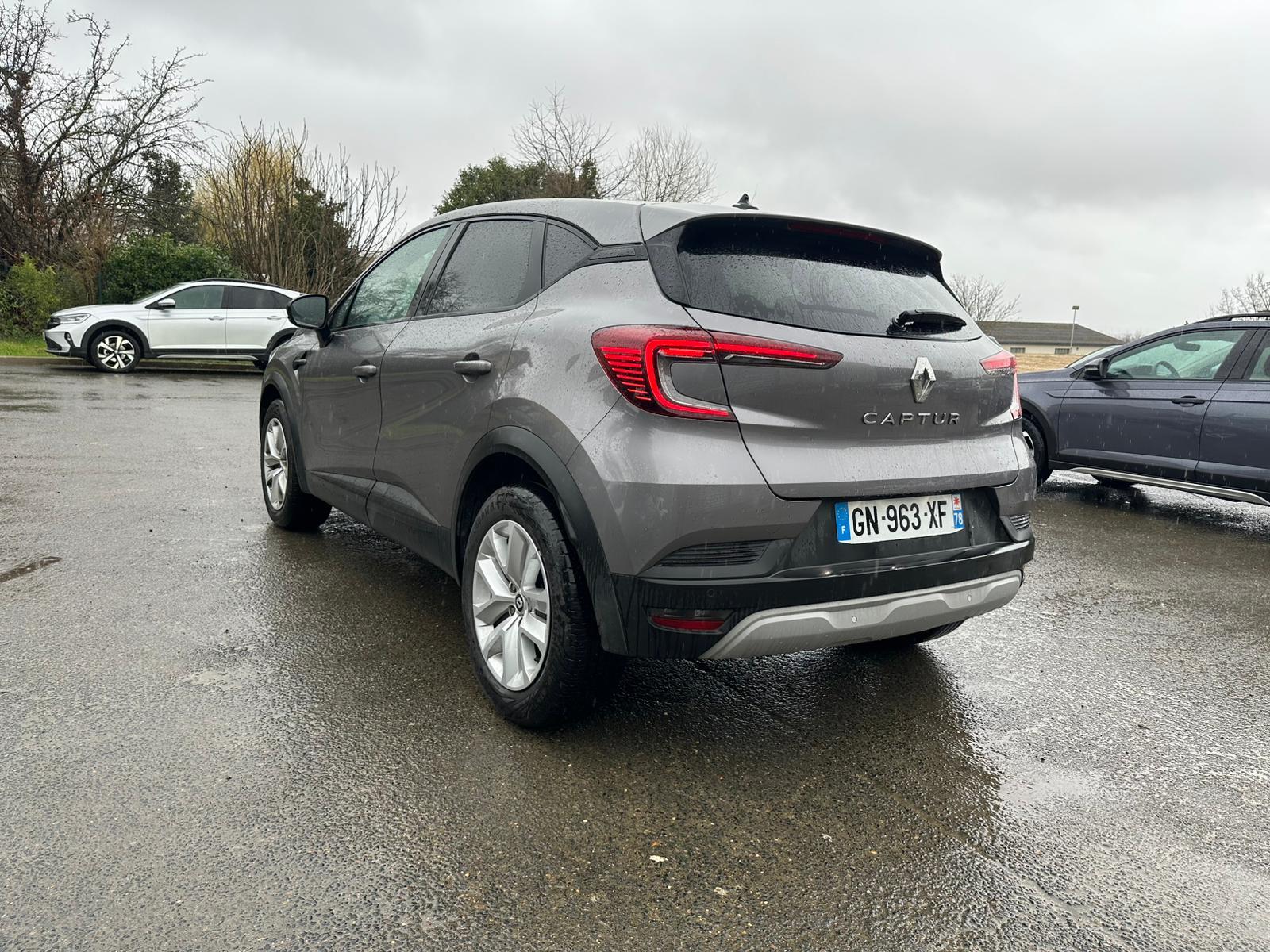 Achat RENAULT CAPTUR 1.0 TCe 90 Evolution – 5P 12/5/2023 en France pour importation en Algérie (Occasion). Spécialiste Export -3 ans, CCR, Mujahid chez DJ CAR. Réf 4hkg6niu