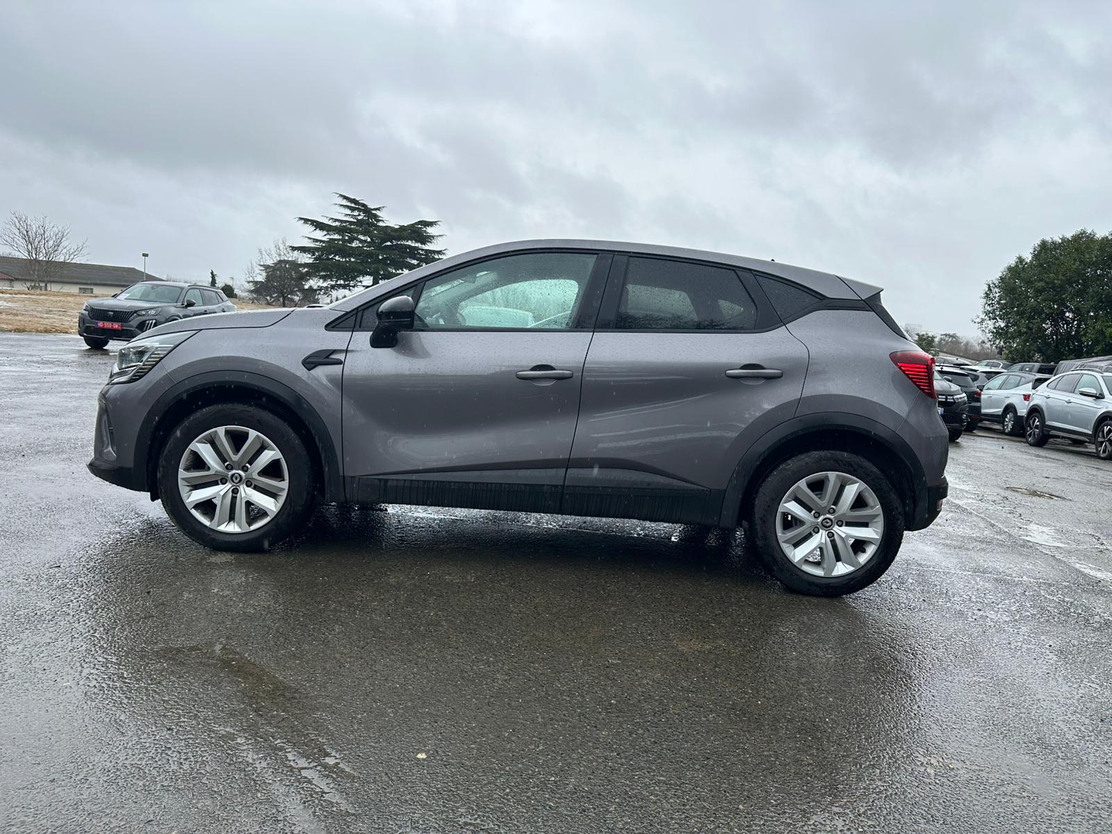 Achat RENAULT CAPTUR 1.0 TCe 90 Evolution – 5P 12/5/2023 en France pour importation en Algérie (Occasion). Spécialiste Export -3 ans, CCR, Mujahid chez DJ CAR. Réf 4hkg6niu