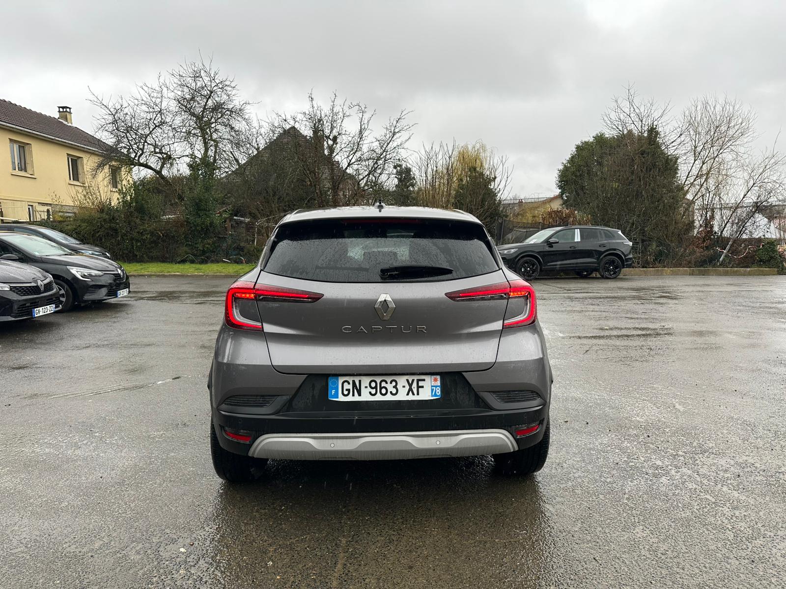 Achat RENAULT CAPTUR 1.0 TCe 90 Evolution – 5P 12/5/2023 en France pour importation en Algérie (Occasion). Spécialiste Export -3 ans, CCR, Mujahid chez DJ CAR. Réf 4hkg6niu