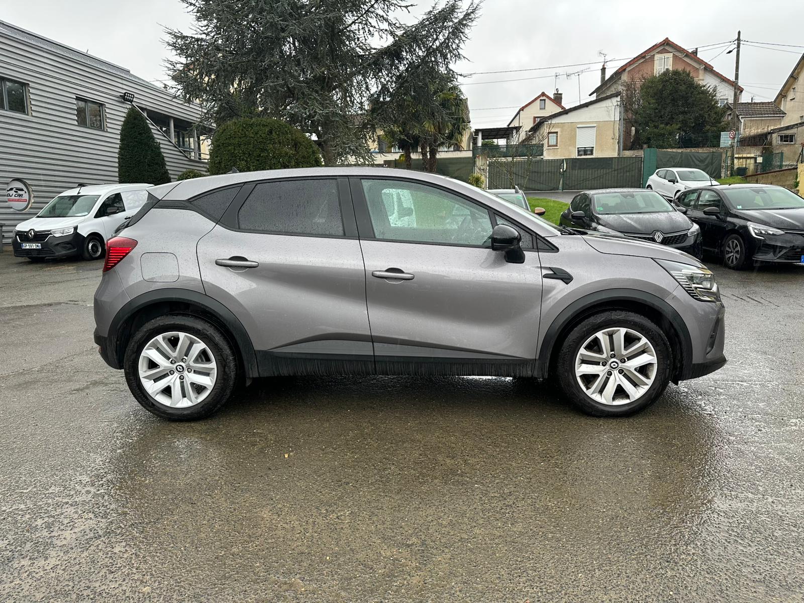 Achat RENAULT CAPTUR 1.0 TCe 90 Evolution – 5P 12/5/2023 en France pour importation en Algérie (Occasion). Spécialiste Export -3 ans, CCR, Mujahid chez DJ CAR. Réf 4hkg6niu
