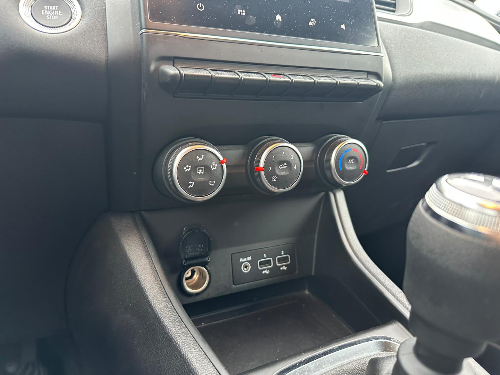 Achat RENAULT CAPTUR 1.0 TCe 90 Evolution – 5P 12/5/2023 en France pour importation en Algérie (Occasion). Spécialiste Export -3 ans, CCR, Mujahid chez DJ CAR. Réf 4hkg6niu