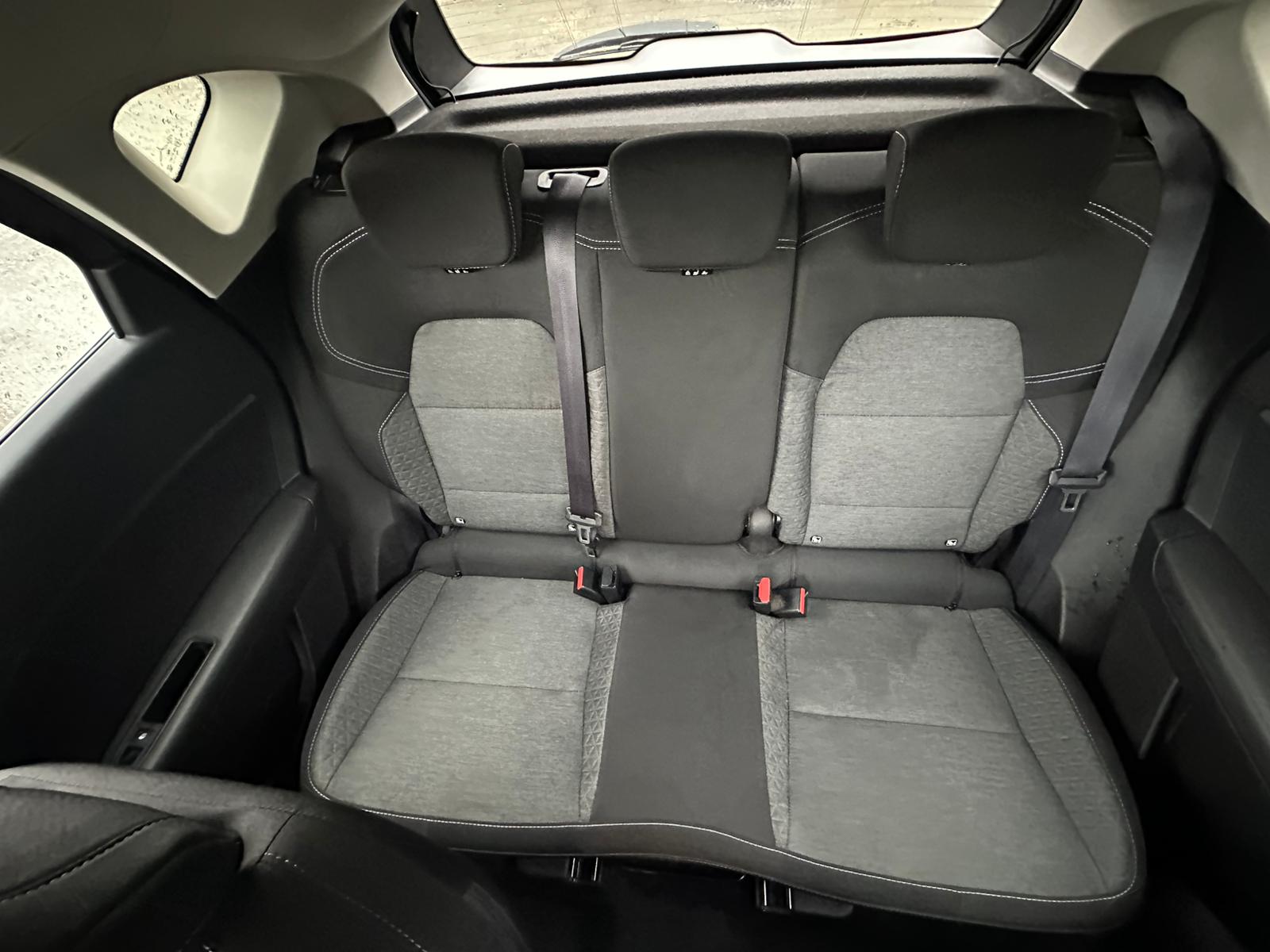 Achat RENAULT CAPTUR 1.0 TCe 90 Evolution – 5P 12/5/2023 en France pour importation en Algérie (Occasion). Spécialiste Export -3 ans, CCR, Mujahid chez DJ CAR. Réf 4hkg6niu