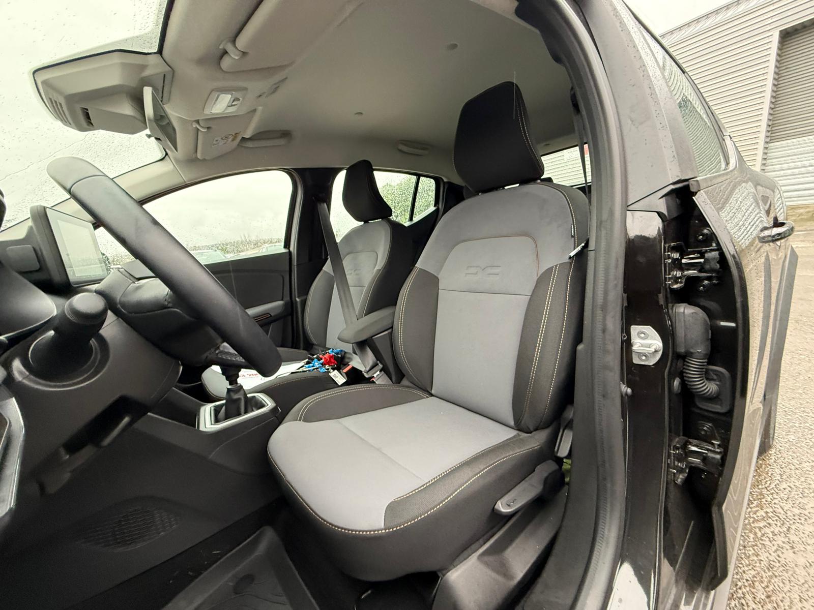 Achat DACIA SANDERO 1.0 ECO-G 100CH EXTREME – GPL 07/03/2025 en France pour importation en Algérie (Occasion). Spécialiste Export -3 ans, CCR, Mujahid chez DJ CAR. Réf 3dp8erpbv