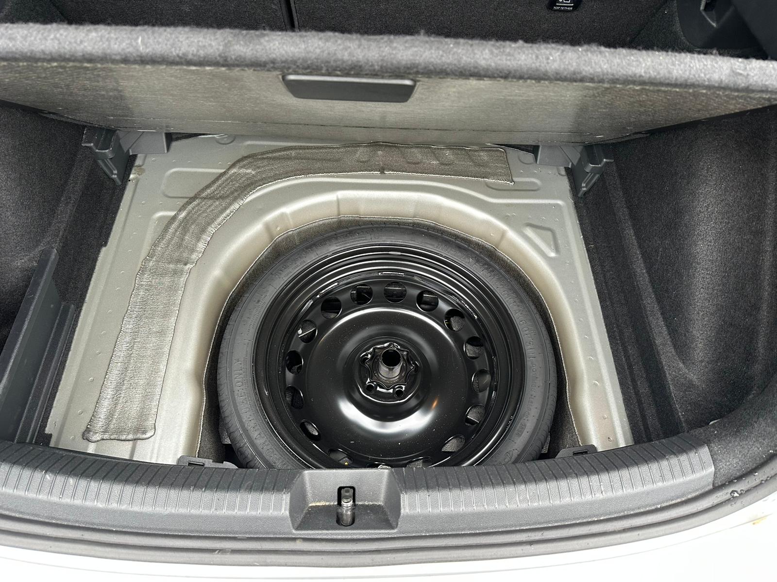 Achat VOLKSWAGEN TAIGO 1.0 TSI 115 Ch LIFE DSG7 20/12/2024 en France pour importation en Algérie (Occasion). Spécialiste Export -3 ans, CCR, Mujahid chez DJ CAR. Réf anwx0iz4