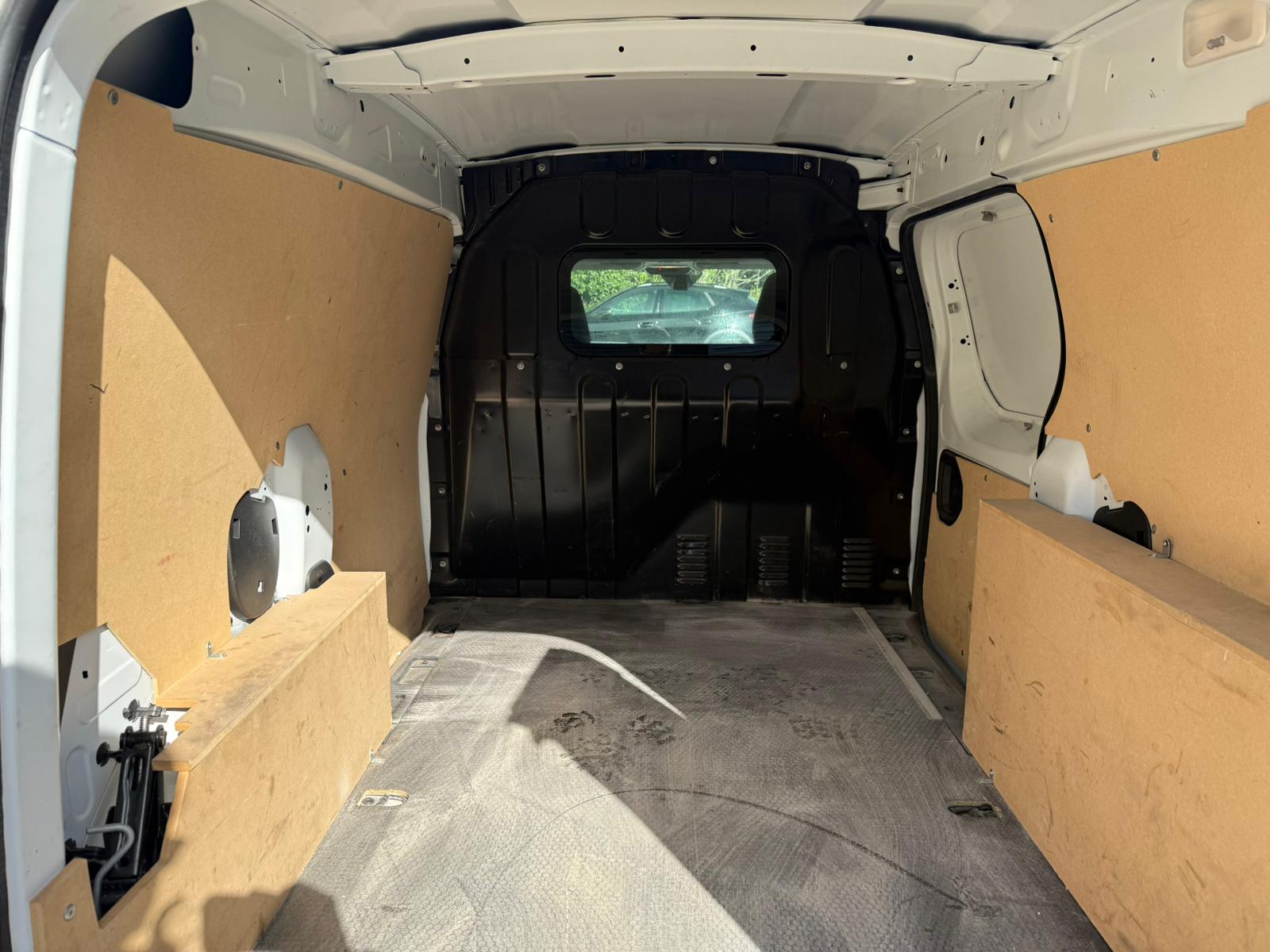 RENAULT EXPRESS VAN 1.3 TCE 100 EXPRESS VAN – 22 CONFORT