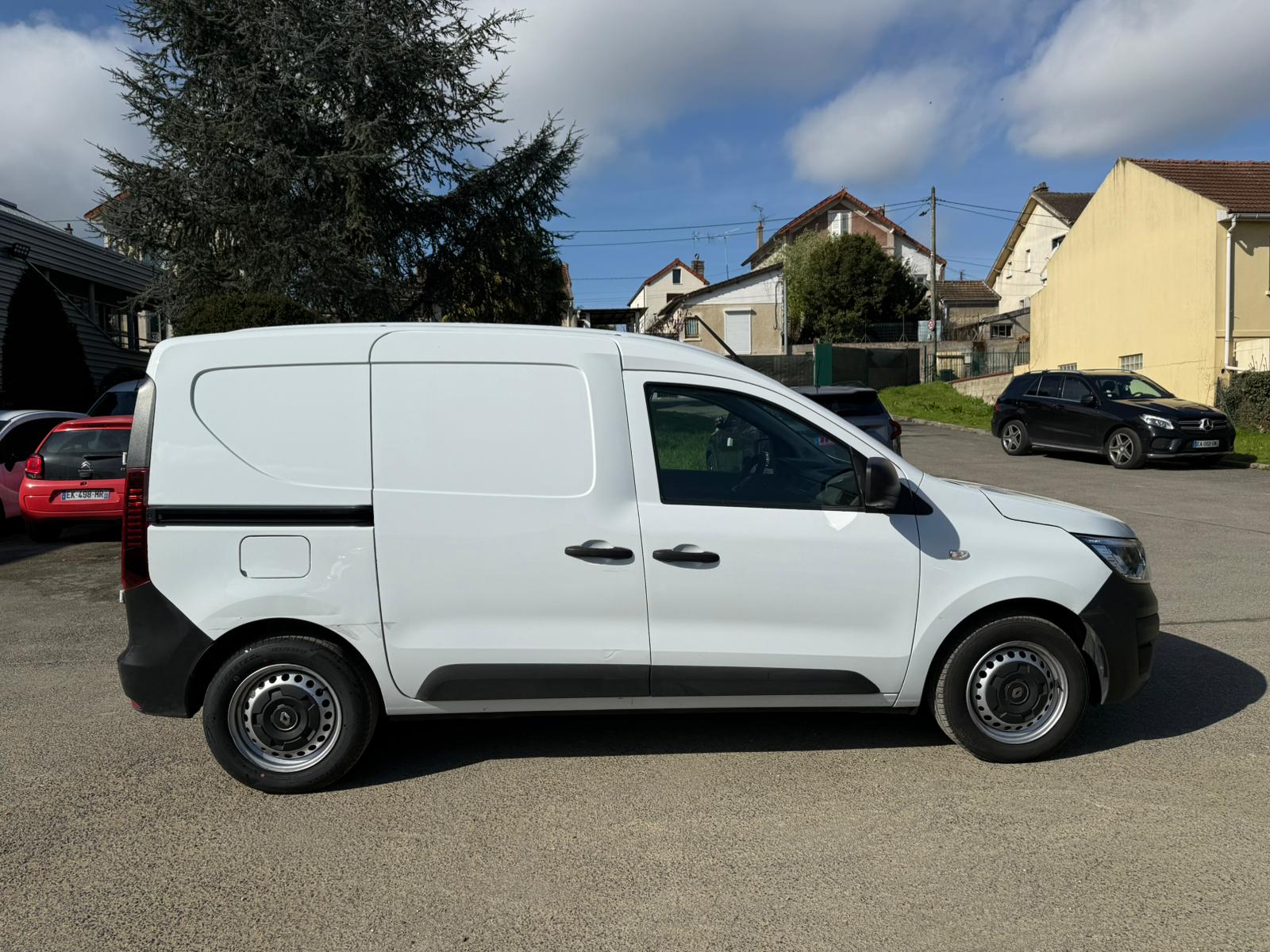 RENAULT EXPRESS VAN 1.3 TCE 100 EXPRESS VAN – 22 CONFORT
