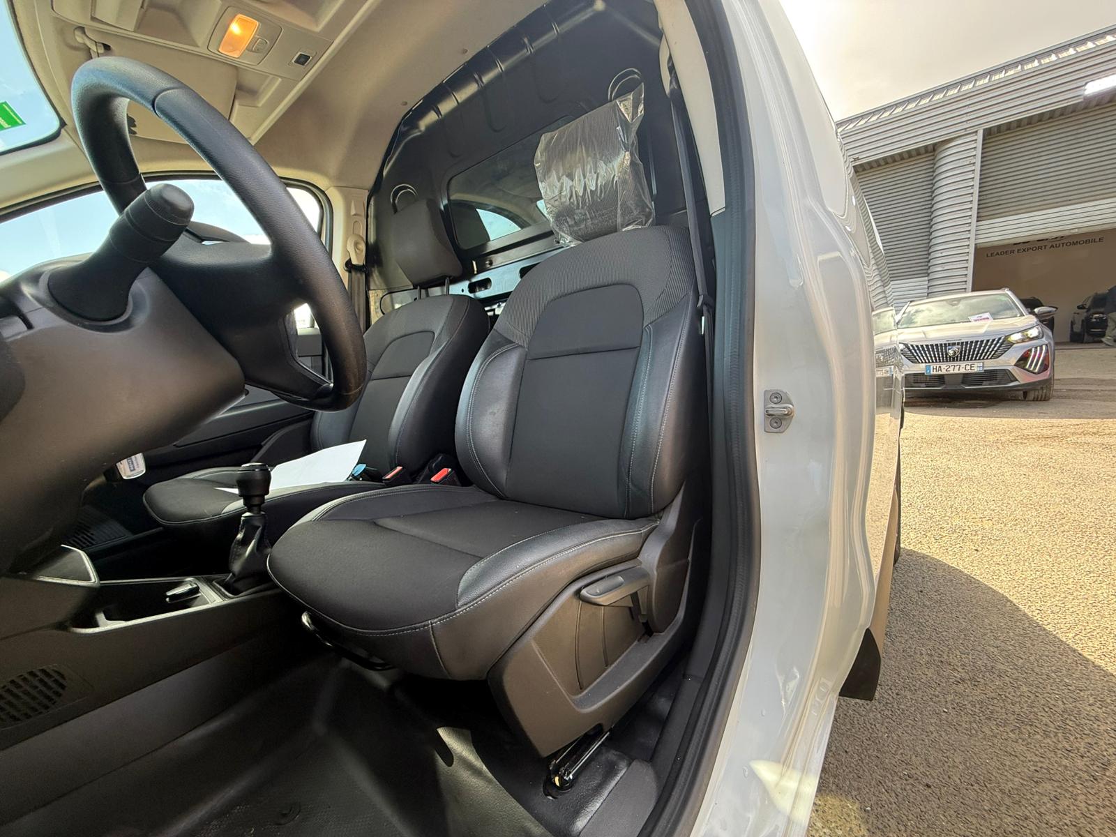 RENAULT EXPRESS VAN 1.3 TCE 100 EXPRESS VAN – 22 CONFORT