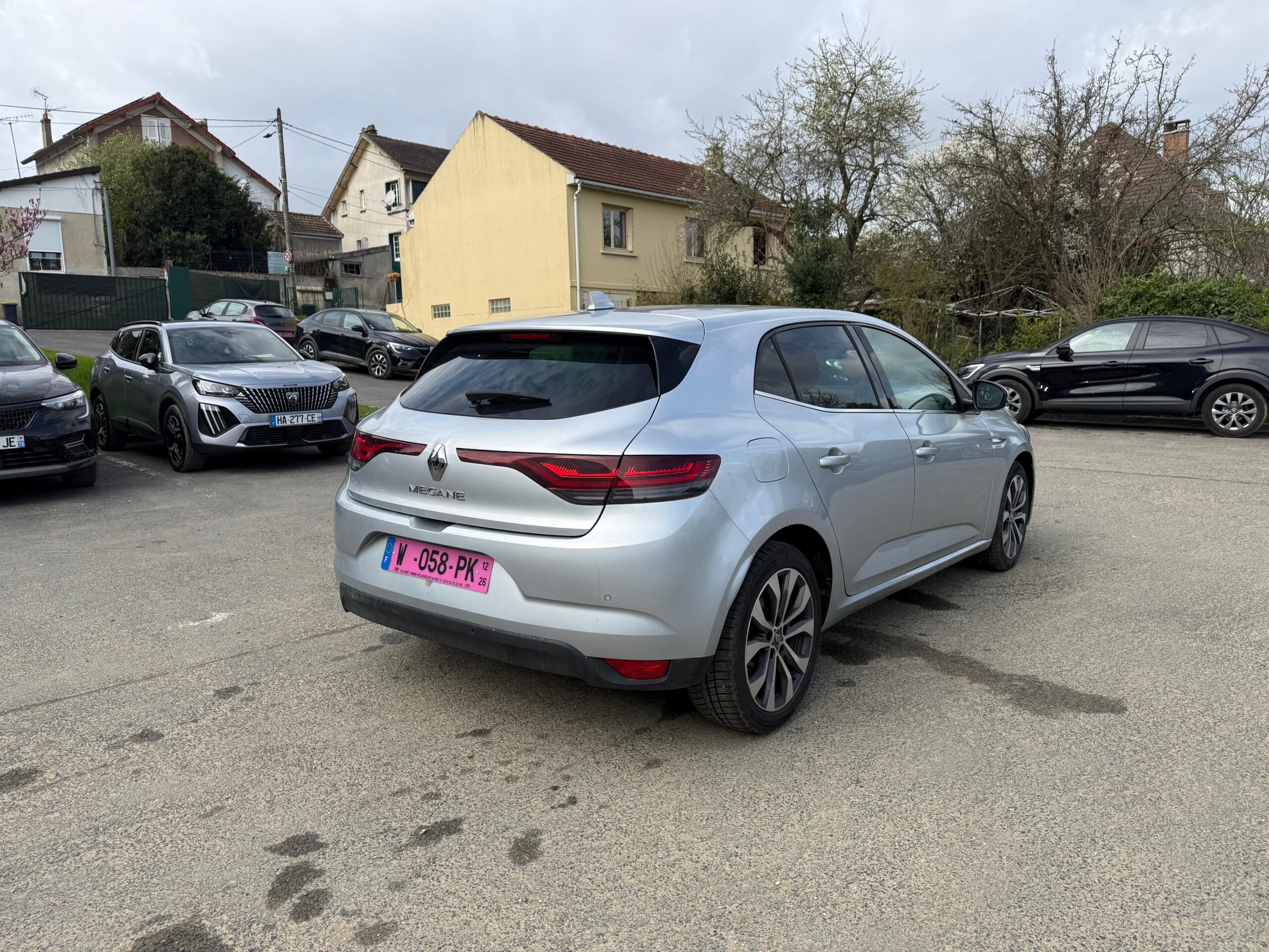 RENAULT MEGANE IV 1.3 TCe 140 EDC Techno – 5P