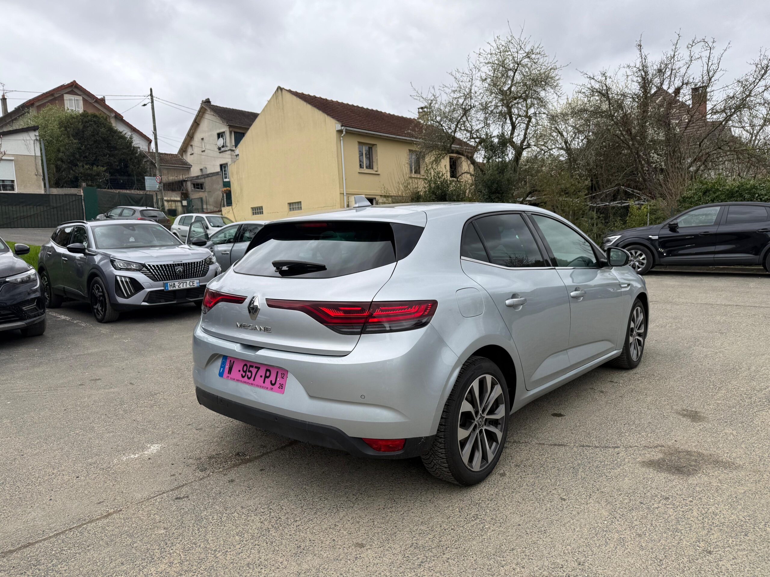 RENAULT MEGANE IV 1.3 TCe 140 EDC Techno – 5P