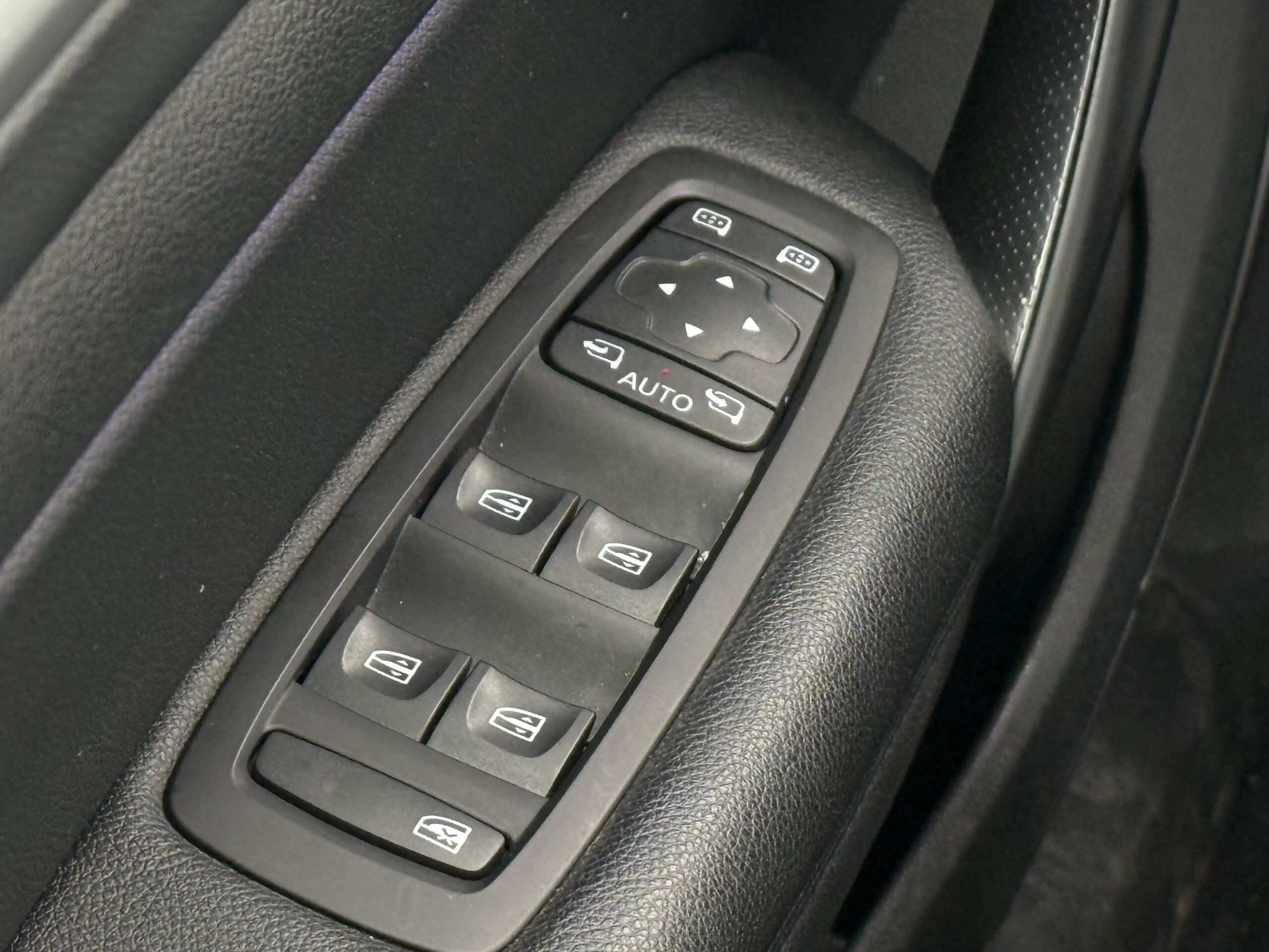 RENAULT MEGANE IV 1.3 TCe 140 EDC Techno – 5P