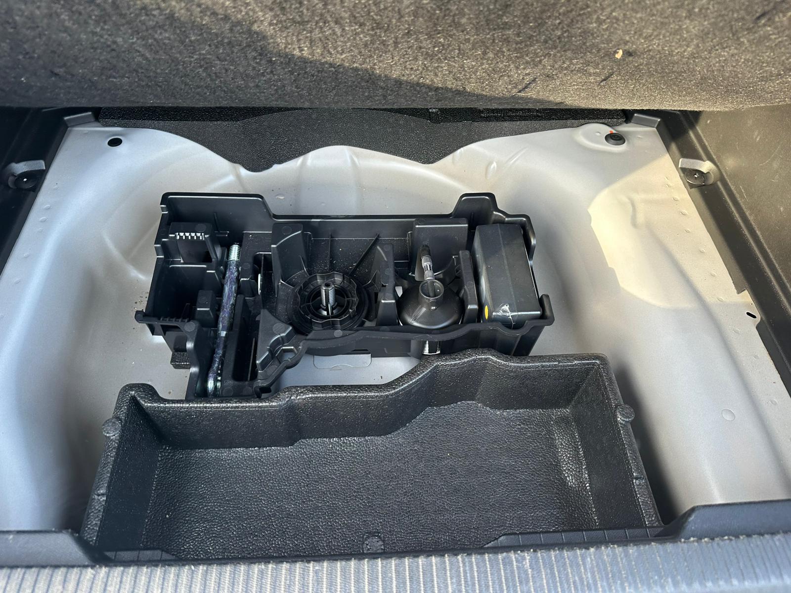 Achat PEUGEOT 2008 1.2 PureTech 100ch S&S BVM6 Allure – 5P 07/03/2025 en France pour importation en Algérie (Occasion). Spécialiste Export -3 ans, CCR, Mujahid chez DJ CAR. Réf qcs0s9t