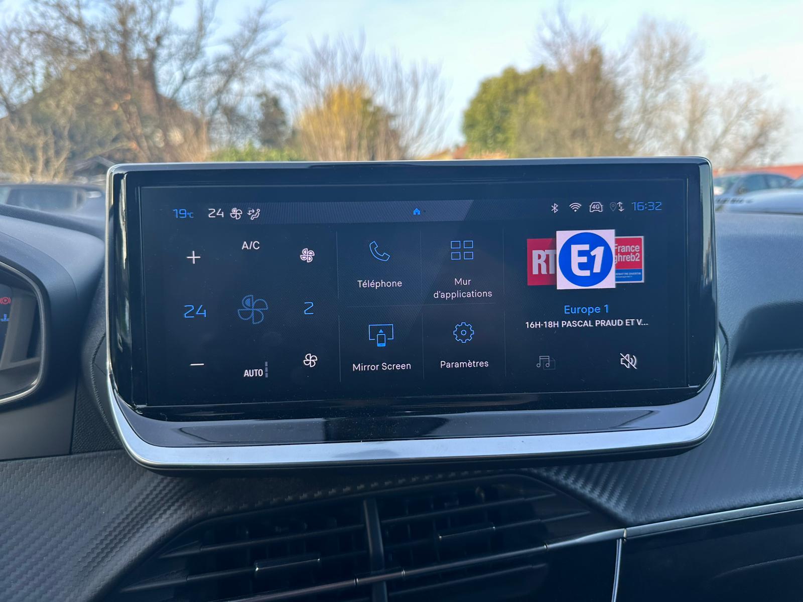 Achat PEUGEOT 2008 1.2 PureTech 100ch S&S BVM6 Allure – 5P 07/03/2025 en France pour importation en Algérie (Occasion). Spécialiste Export -3 ans, CCR, Mujahid chez DJ CAR. Réf qcs0s9t