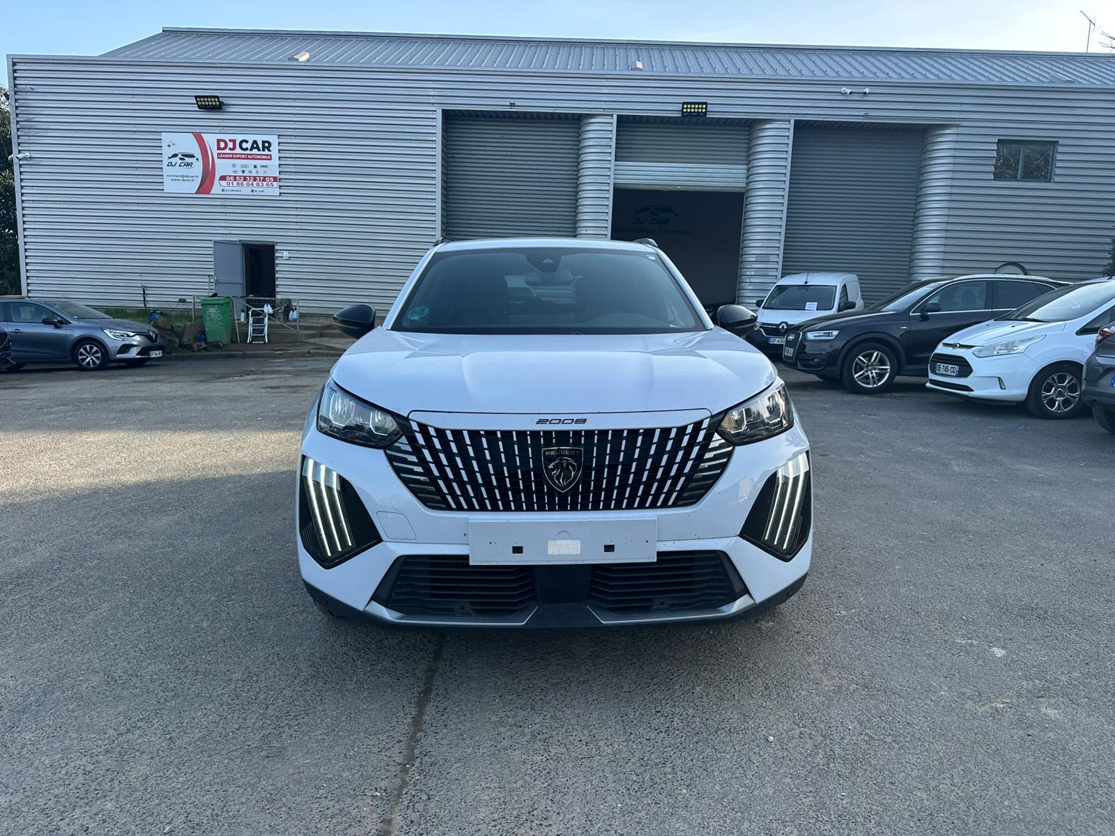 Achat PEUGEOT 2008 1.2 PureTech 100ch S&S BVM6 Allure – 5P 07/03/2025 en France pour importation en Algérie (Occasion). Spécialiste Export -3 ans, CCR, Mujahid chez DJ CAR. Réf qcs0s9t