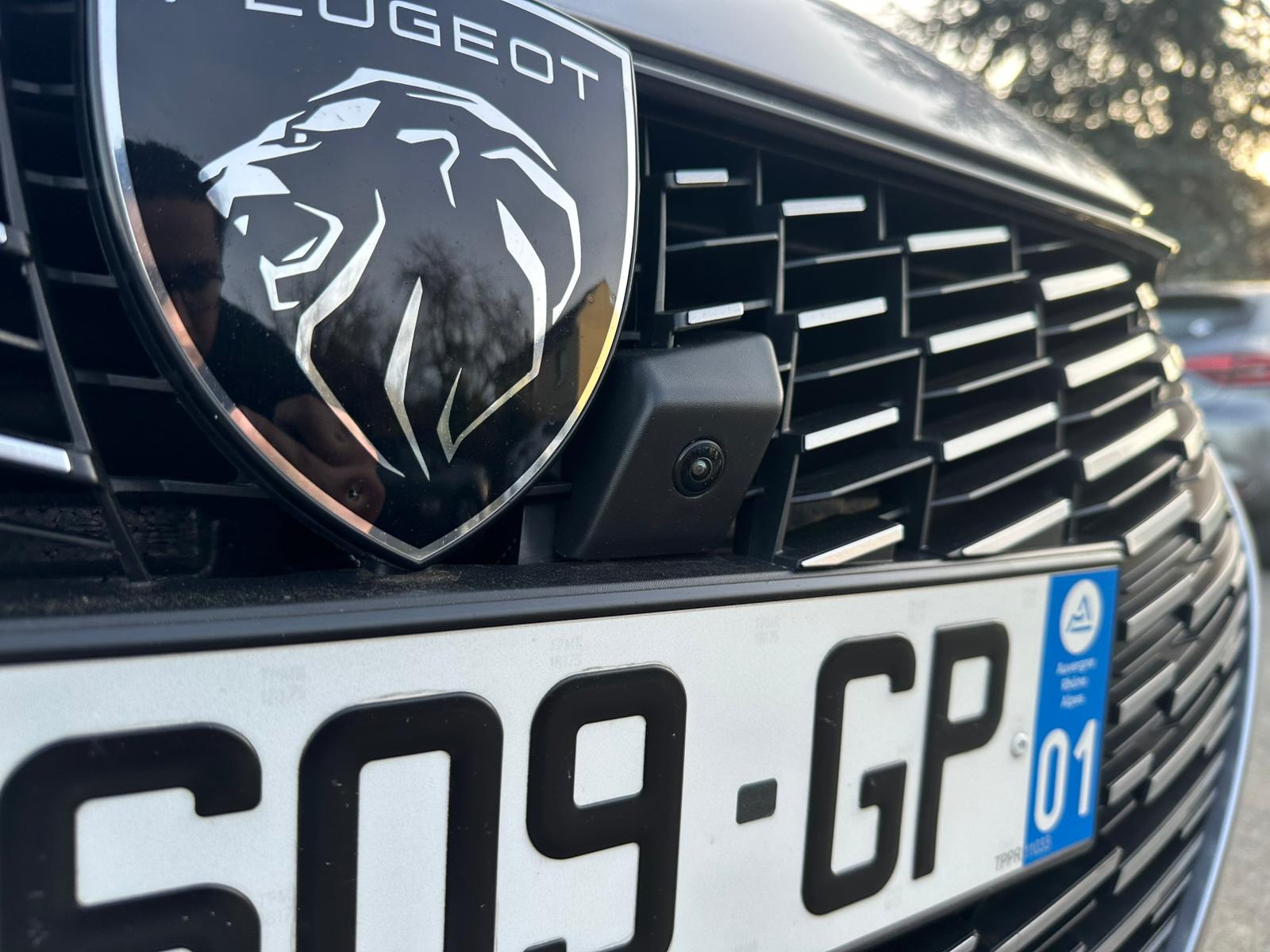 Achat PEUGEOT 208 1.2 PureTech 100 S&S BVM6 Allure – 5P 22/02/2024 en France pour importation en Algérie (Occasion). Spécialiste Export -3 ans, CCR, Mujahid chez DJ CAR. Réf 1ldvf1oec