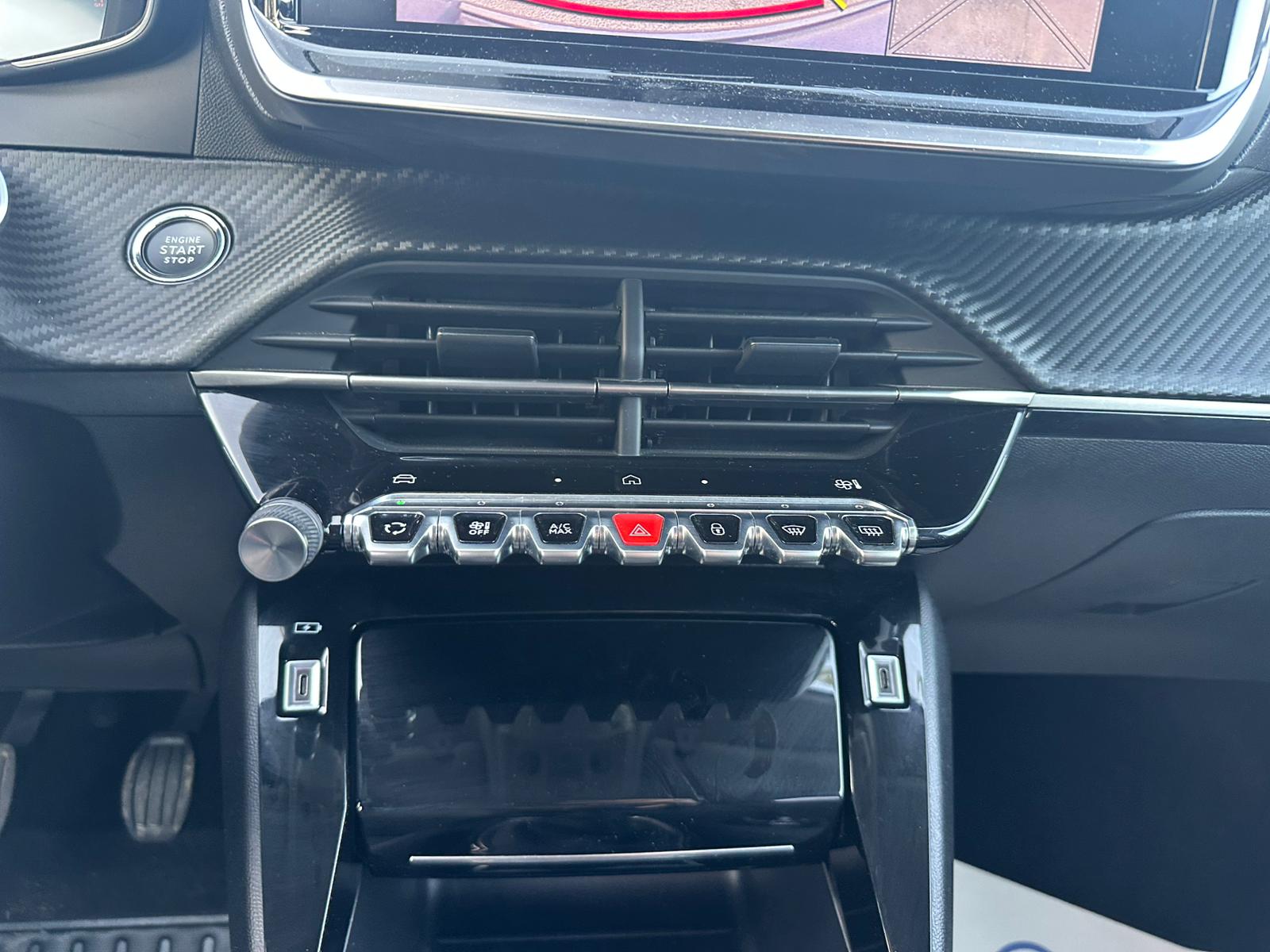 Achat PEUGEOT 208 1.2 PureTech 100 S&S BVM6 Allure – 5P 22/02/2024 en France pour importation en Algérie (Occasion). Spécialiste Export -3 ans, CCR, Mujahid chez DJ CAR. Réf 1ldvf1oec