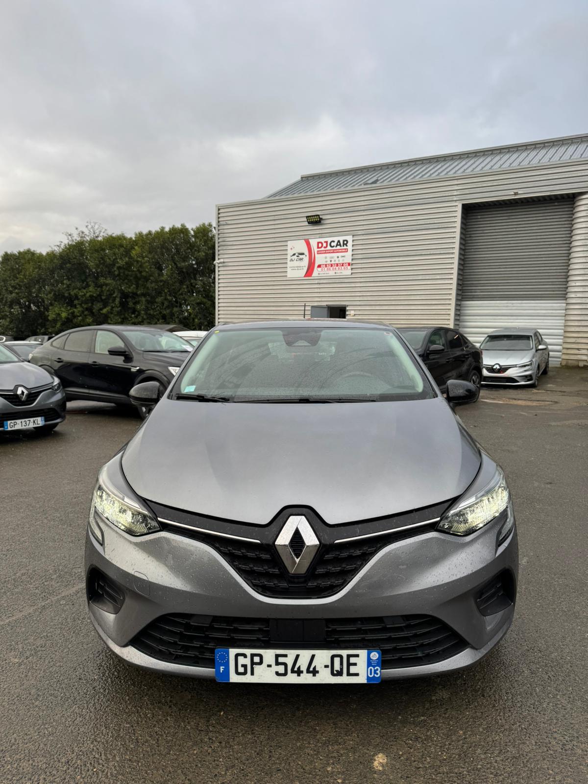 Achat RENAULT CLIO V 1.0 TCe 90 Equilibre – 5P 19/06/2023 en France pour importation en Algérie (Occasion). Spécialiste Export -3 ans, CCR, Mujahid chez DJ CAR. Réf 4nzzulkz