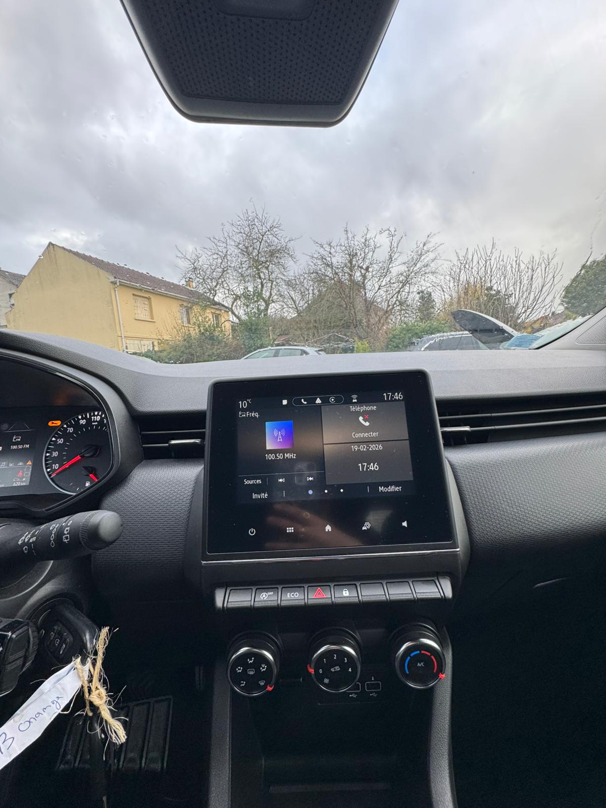 Achat RENAULT CLIO V 1.0 TCe 90 Equilibre – 5P 19/06/2023 en France pour importation en Algérie (Occasion). Spécialiste Export -3 ans, CCR, Mujahid chez DJ CAR. Réf 4nzzulkz