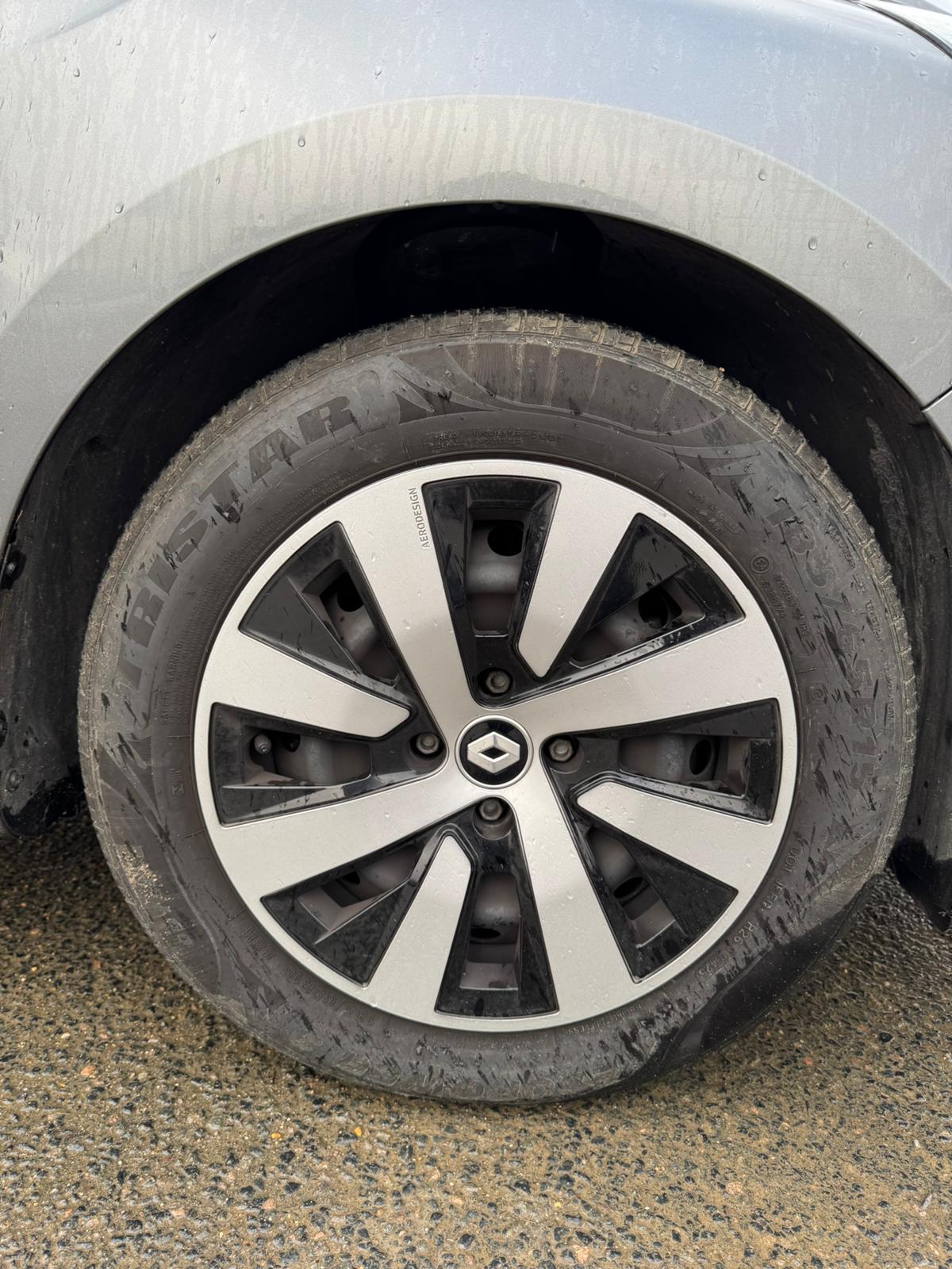 Achat RENAULT CLIO V 1.0 TCe 90 Equilibre – 5P 19/06/2023 en France pour importation en Algérie (Occasion). Spécialiste Export -3 ans, CCR, Mujahid chez DJ CAR. Réf 4nzzulkz