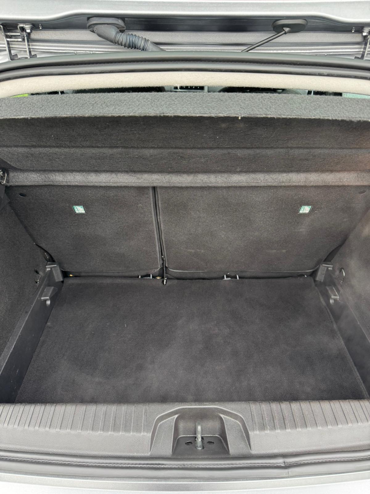 Achat RENAULT CLIO V 1.0 TCe 90 Equilibre – 5P 19/06/2023 en France pour importation en Algérie (Occasion). Spécialiste Export -3 ans, CCR, Mujahid chez DJ CAR. Réf 4nzzulkz