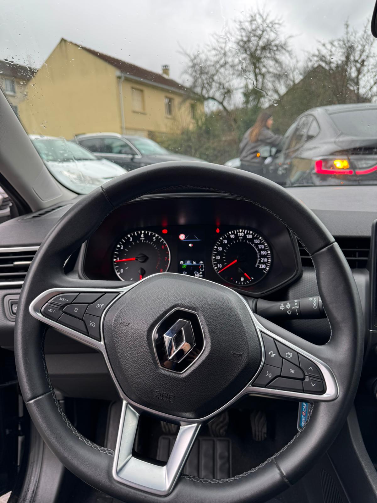 Achat RENAULT CLIO V 1.0 TCe 90 Equilibre – 5P 3/7/2023 en France pour importation en Algérie (Occasion). Spécialiste Export -3 ans, CCR, Mujahid chez DJ CAR. Réf 25sx3jbsx