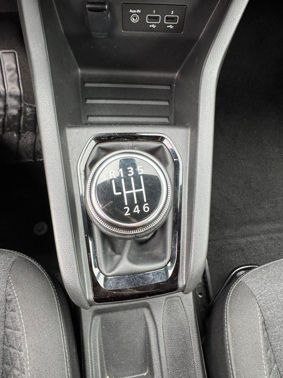 Achat RENAULT CLIO V 1.0 TCe 90 Equilibre – 5P 3/7/2023 en France pour importation en Algérie (Occasion). Spécialiste Export -3 ans, CCR, Mujahid chez DJ CAR. Réf 25sx3jbsx