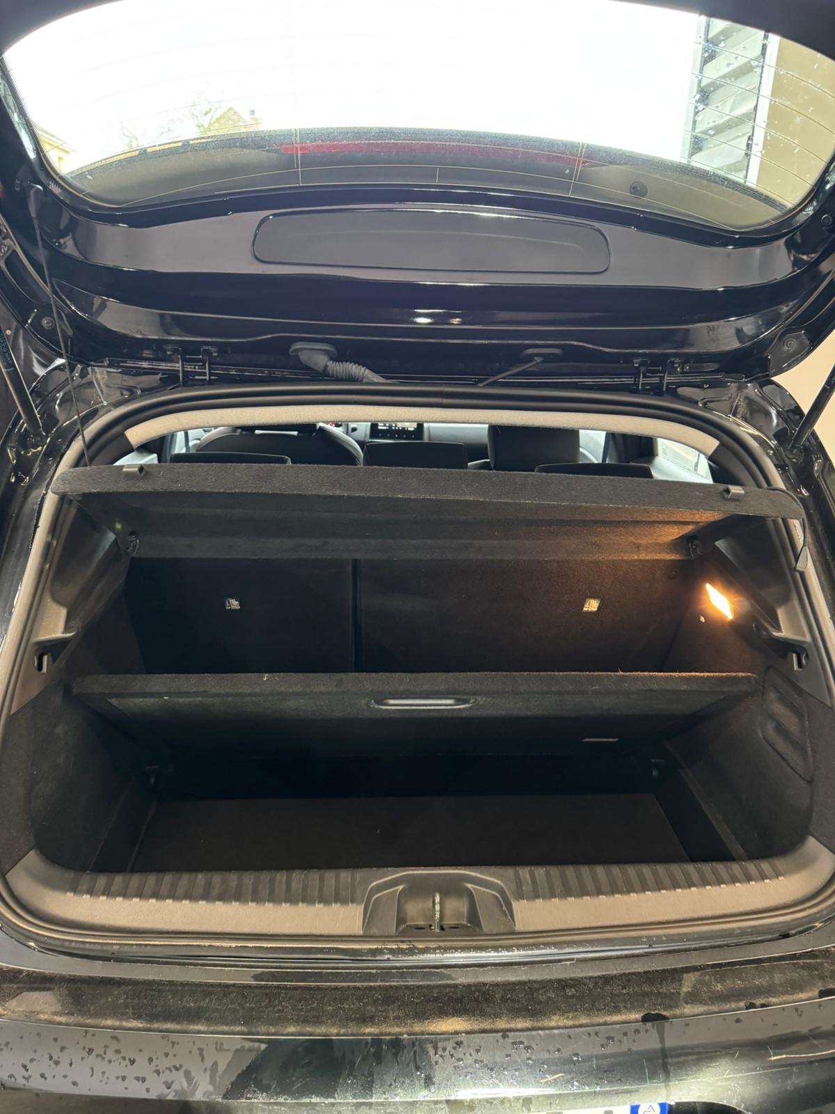 Achat RENAULT CLIO V 1.0 TCe 90 Equilibre – 5P 3/7/2023 en France pour importation en Algérie (Occasion). Spécialiste Export -3 ans, CCR, Mujahid chez DJ CAR. Réf 25sx3jbsx