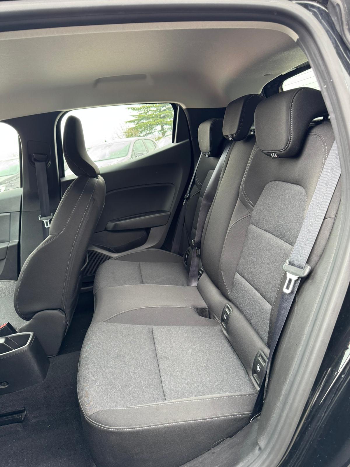 Achat RENAULT CLIO V 1.0 TCe 90 Equilibre – 5P 3/7/2023 en France pour importation en Algérie (Occasion). Spécialiste Export -3 ans, CCR, Mujahid chez DJ CAR. Réf 25sx3jbsx