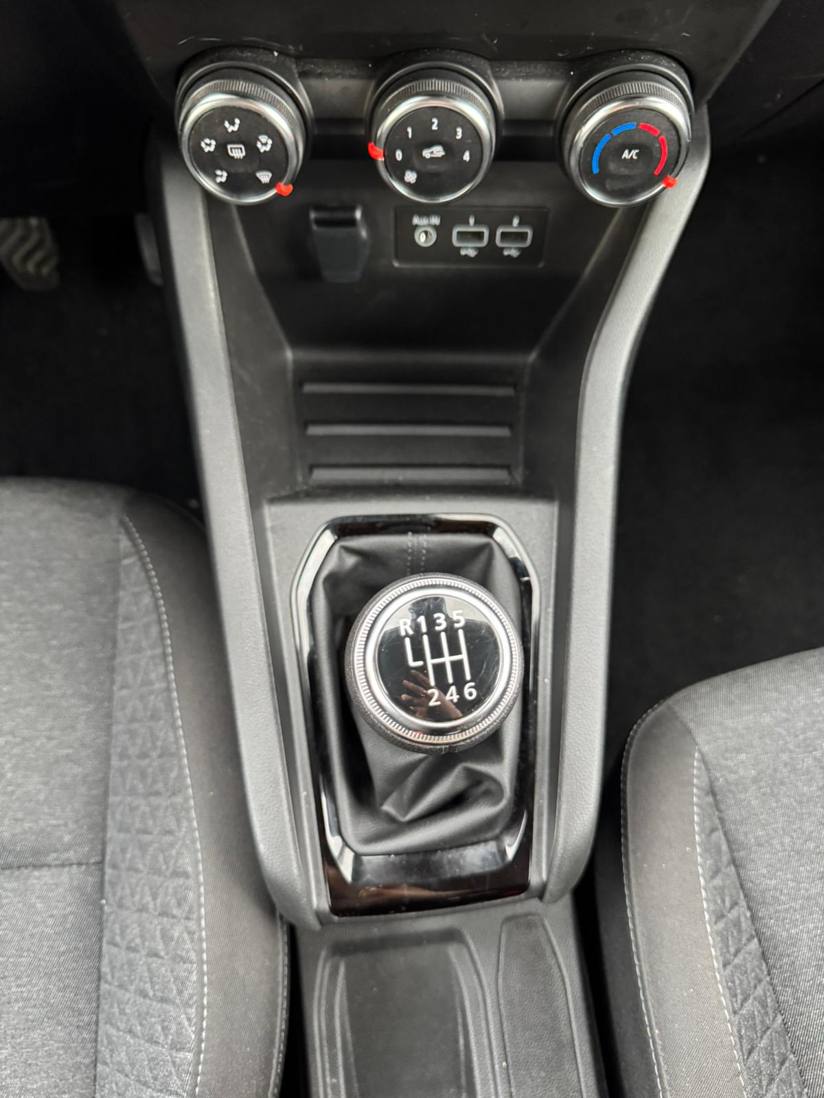 Achat RENAULT CLIO V 1.0 TCe 90 Equilibre – 5P 05/10/2023 en France pour importation en Algérie (Occasion). Spécialiste Export -3 ans, CCR, Mujahid chez DJ CAR. Réf 26to5hbj9