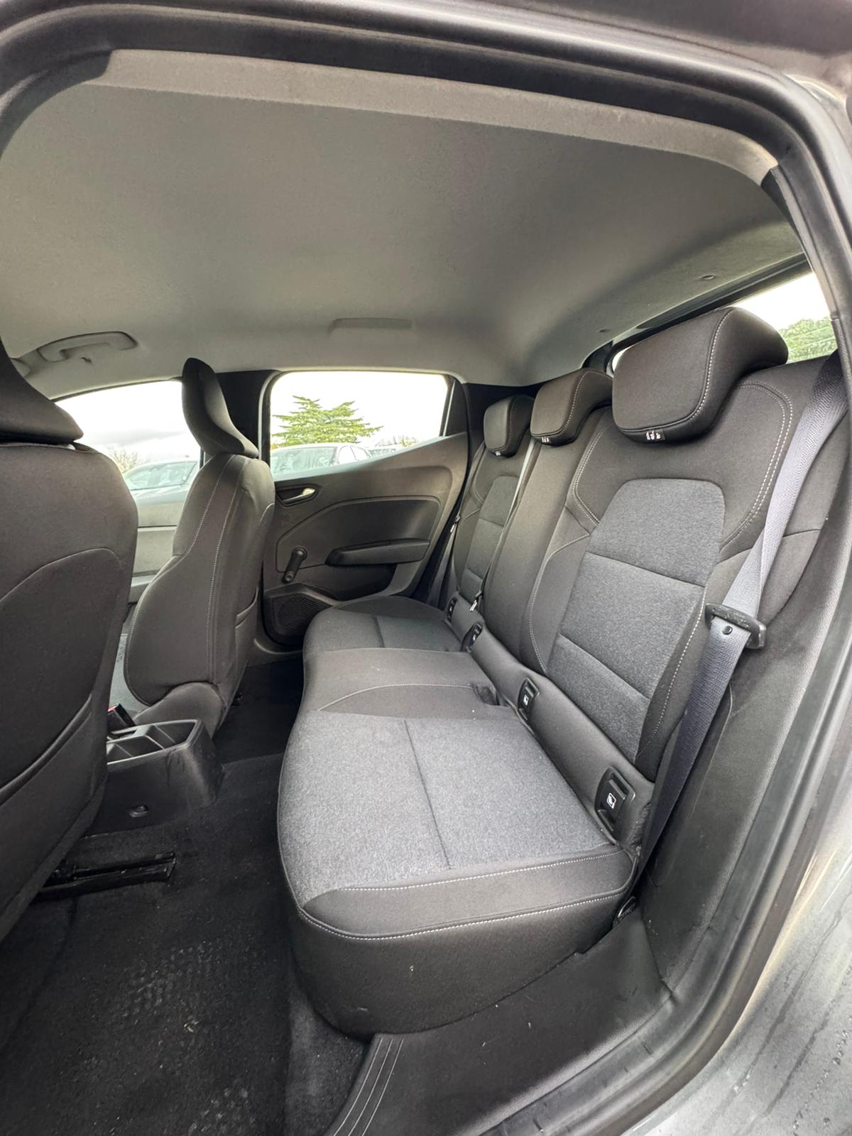 Achat RENAULT CLIO V 1.0 TCe 90 Equilibre – 5P 05/10/2023 en France pour importation en Algérie (Occasion). Spécialiste Export -3 ans, CCR, Mujahid chez DJ CAR. Réf 26to5hbj9