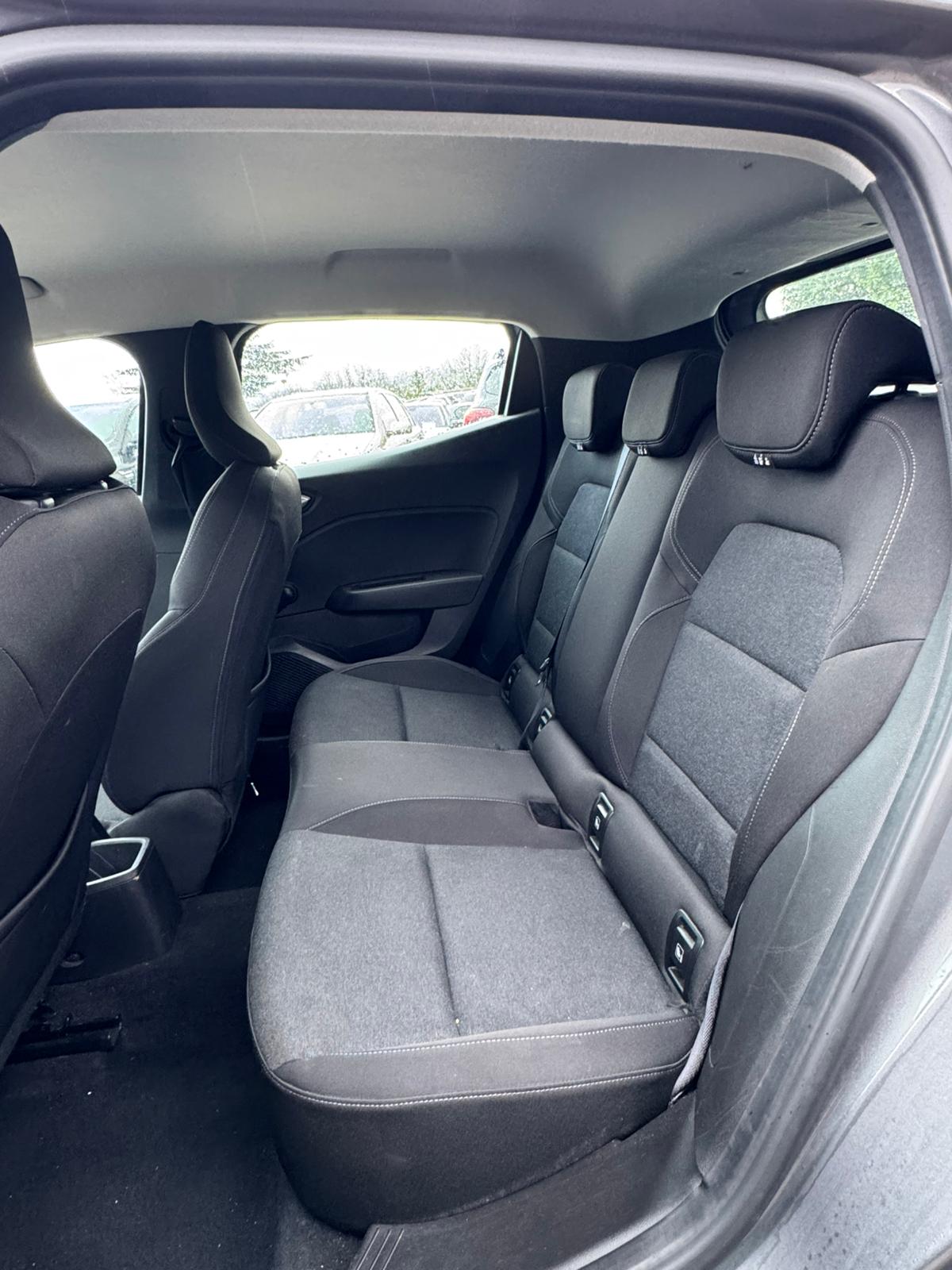 Achat RENAULT CLIO V 1.0 TCe 90 Equilibre – 5P 05/10/2023 en France pour importation en Algérie (Occasion). Spécialiste Export -3 ans, CCR, Mujahid chez DJ CAR. Réf qb513vj