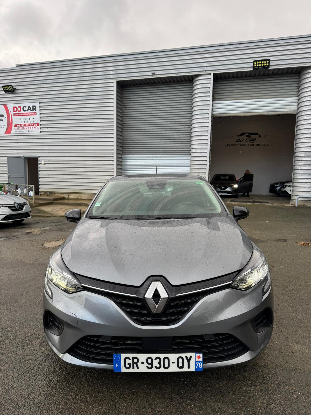 Achat RENAULT CLIO V 1.0 TCe 90 Equilibre – 5P 05/10/2023 en France pour importation en Algérie (Occasion). Spécialiste Export -3 ans, CCR, Mujahid chez DJ CAR. Réf qb513vj