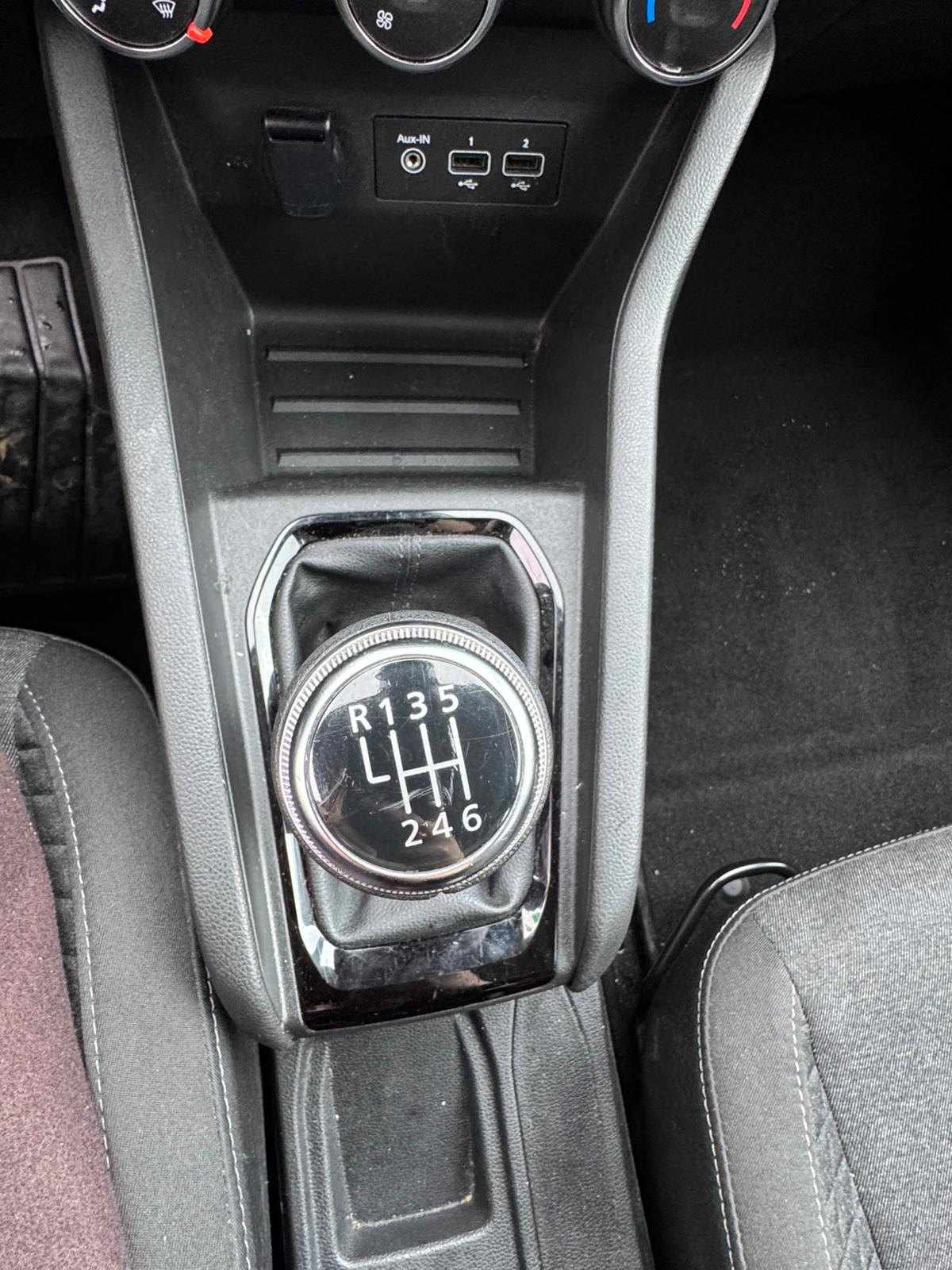 Achat RENAULT CLIO V 1.0 TCe 90 Equilibre – 5P 05/10/2023 en France pour importation en Algérie (Occasion). Spécialiste Export -3 ans, CCR, Mujahid chez DJ CAR. Réf qb513vj